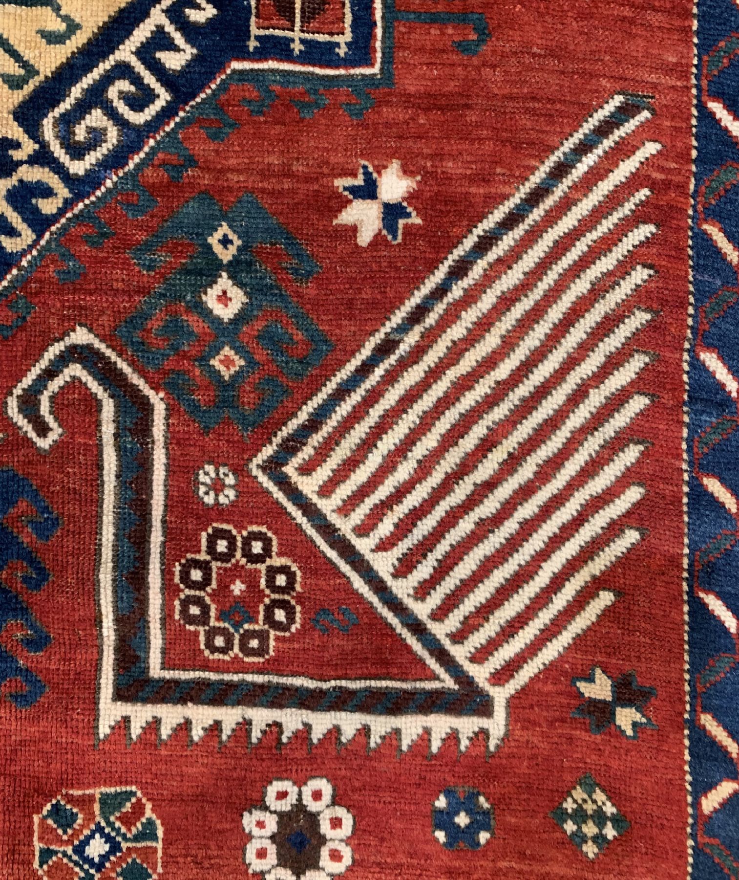 Detail d: Antiker Borchalou Kazak, Südwestkaukasus, 19. Jhd, Wolle geknüpft auf Wolle, seltener großformatiger Borchalou, ausgefallenes Muster mit vier ...
