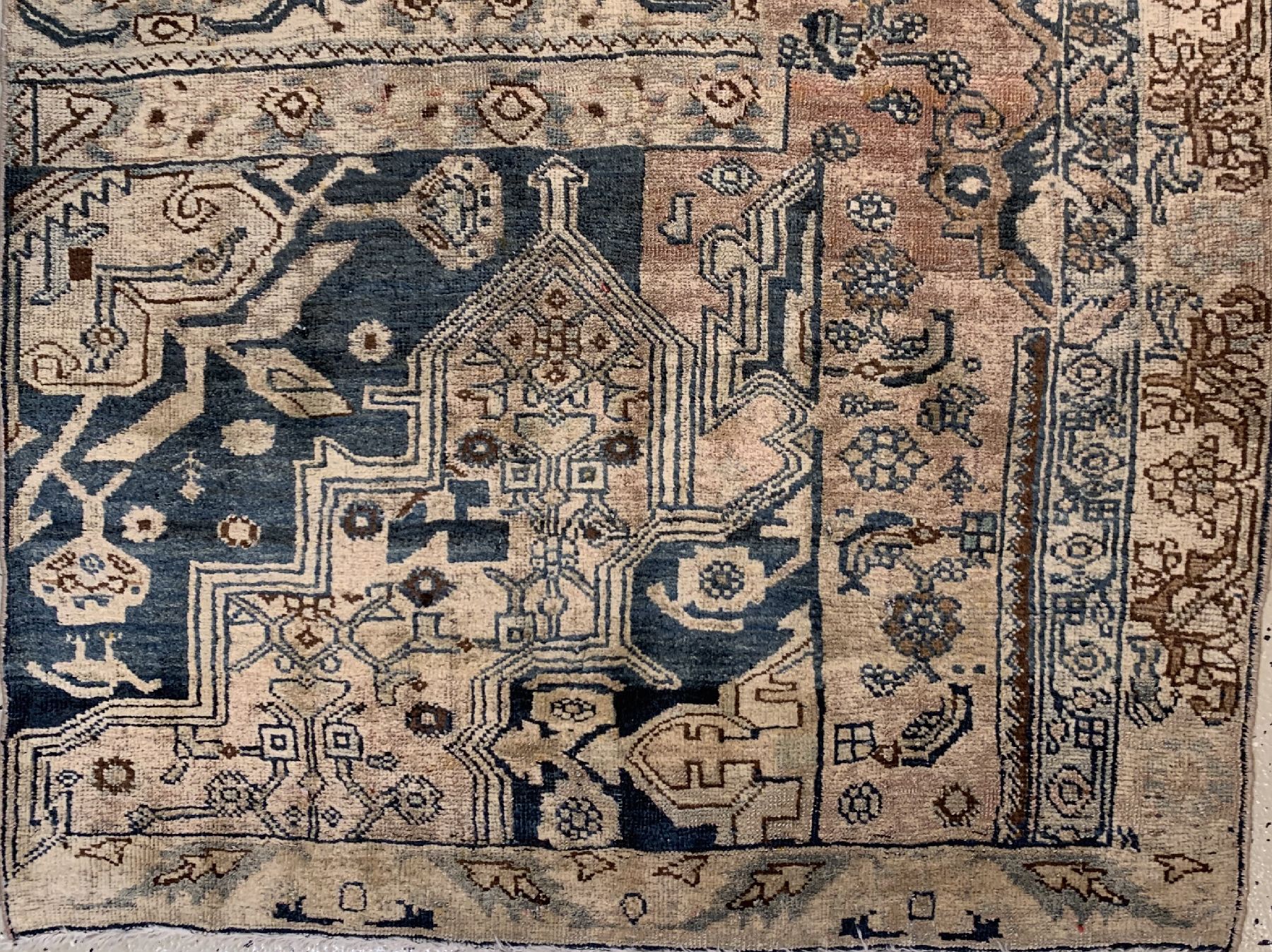 Detail b: Antiker Bidjar Wagireh, Persien, um 1900, Wolle geknüpft auf Baumwolle, ca. 128 x 87 cm,EHZ: 3