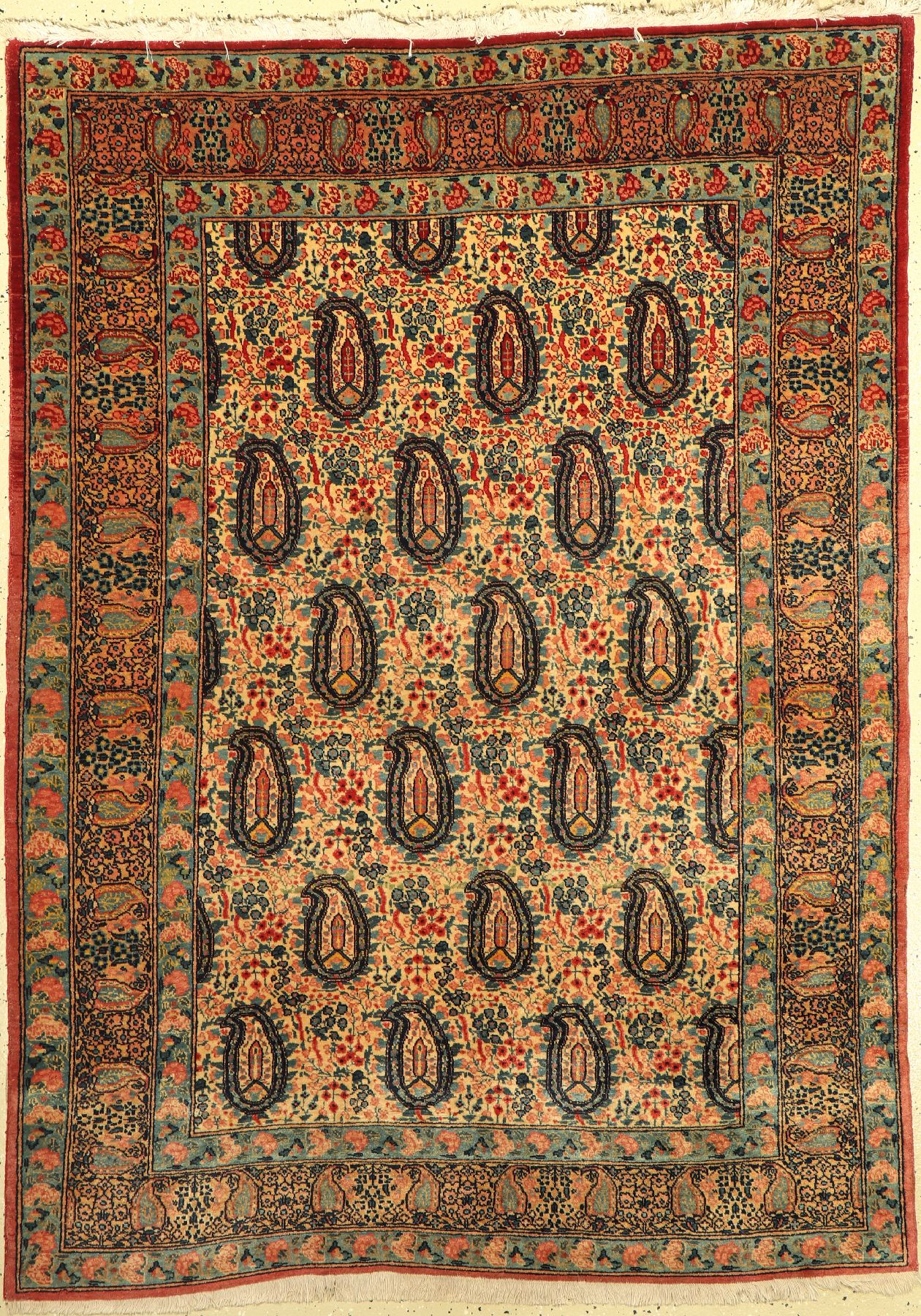 Kerman Lawar(Boteh Muster), Persien, um 1930/1940, Wolle geknüpft auf Baumwolle, ca. 190 x 138 cm, EHZ: 2 (guter Zustand).