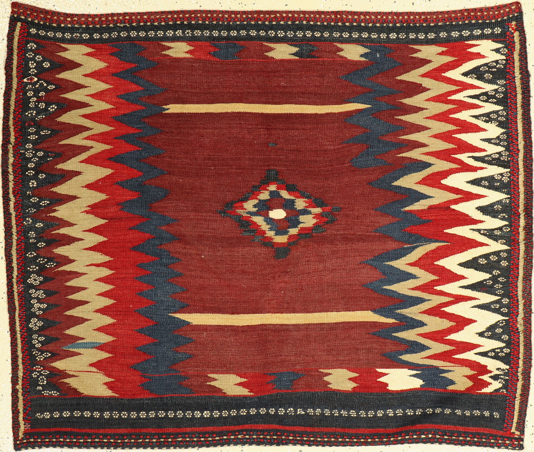 Afschar Sofreh, Persien, um 1930/1940, Wolle auf Wolle, ca. 120 x 100 cm, EHZ: 2(guter Zustand).
