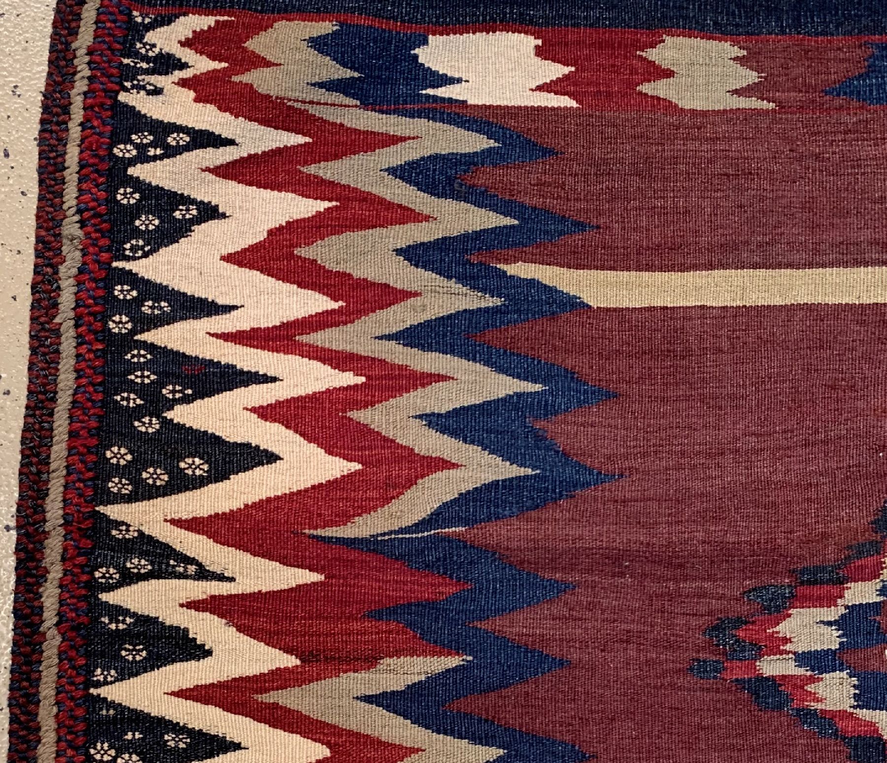 Detail b: Afschar Sofreh, Persien, um 1930/1940, Wolle auf Wolle, ca. 120 x 100 cm, EHZ: 2(guter Zustand).