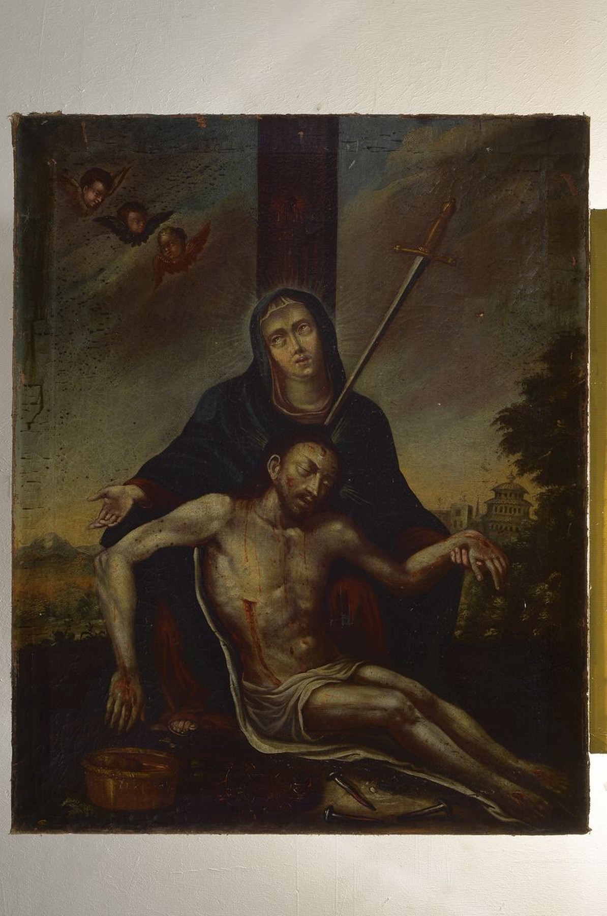 Detail k: Unbekannter Künstler des frühen 18.Jh., Norditalien, Pieta, Maria als Mater Dolorosa (Schmerzensmutter) vor dem Kreuz, im Hintergrund idealisierte ...