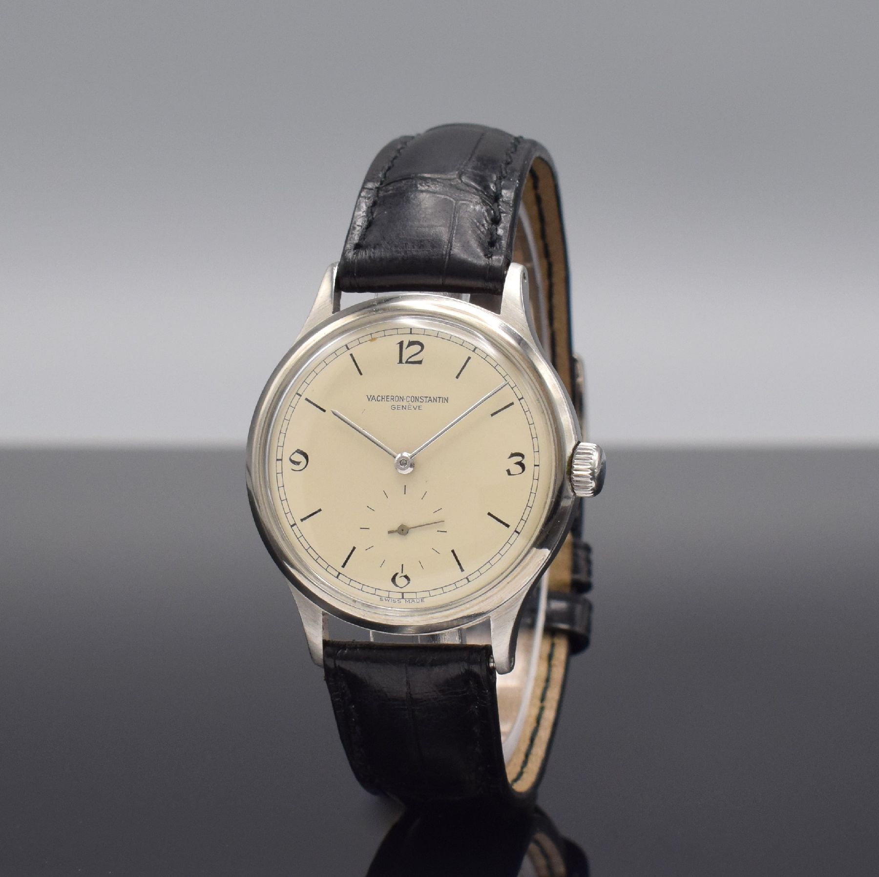 Detail b: VACHERON & CONSTANTIN Herrenarmbanduhr in Stahl mit Faltschließe in WG 750/000 Kaliber P453/3B , Schweiz um 1950, Handaufzug, 2- teil. Geh., Boden ...