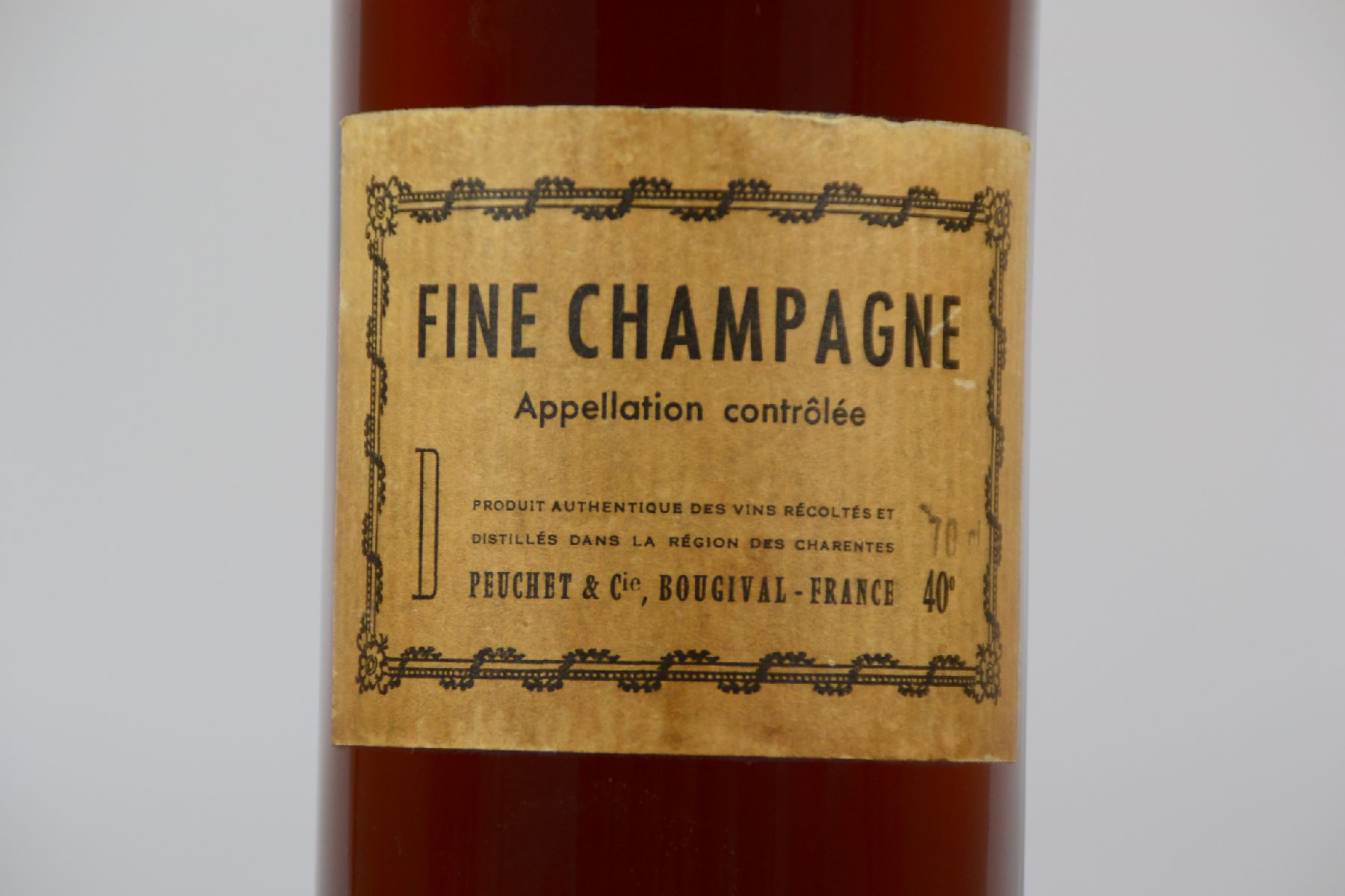 Detail b: 1 Flasche Fine Champagne Cognac, Peuchet & Cie Bougival Frankreich, ca. 70 cl, 40% Vol., Mid Shoulder