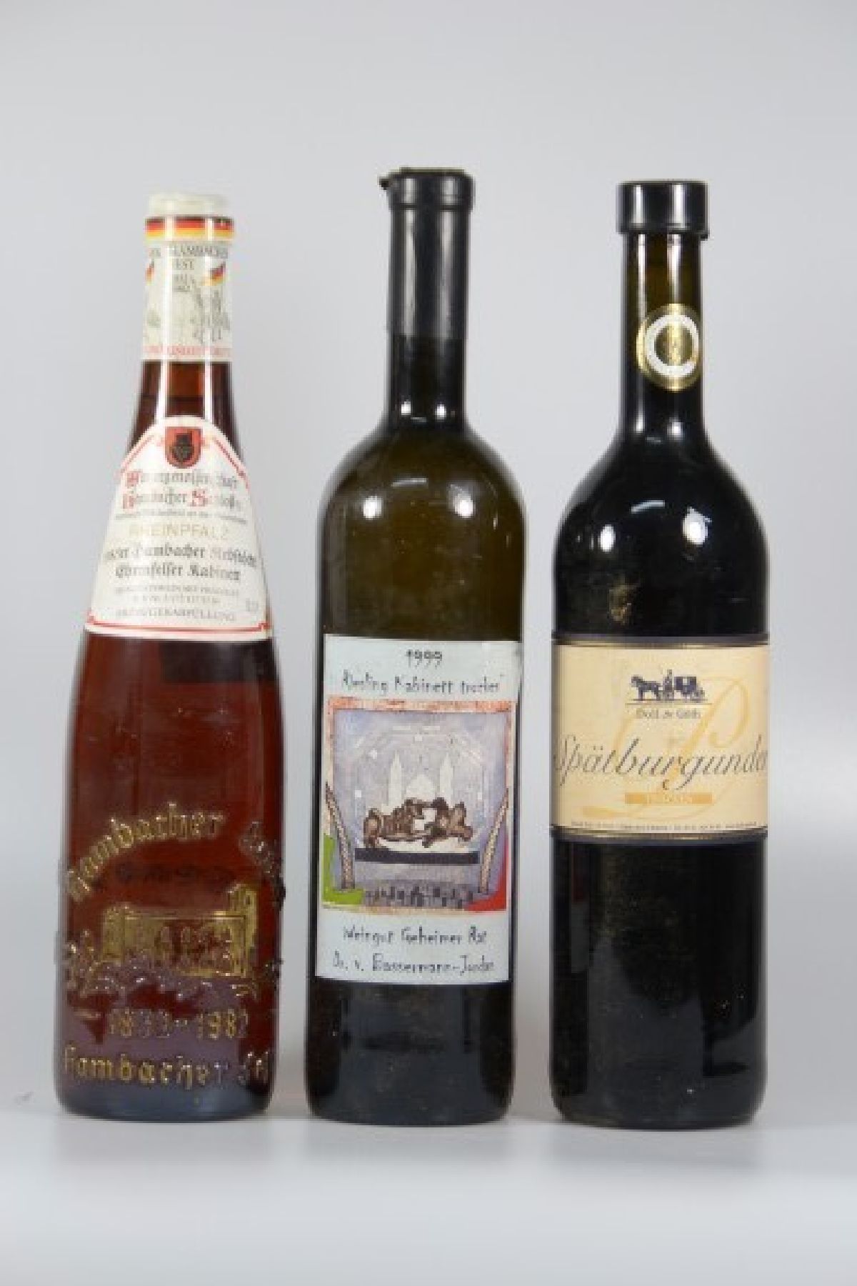 18 Fl. Weißwein und Rotwein Deutschland, 1 Fl. 2001er Krebs Friedelsheim Scheurebe Eiswein; 2 Fl. 2002er Krebs Friedelsheim Bacchus ...