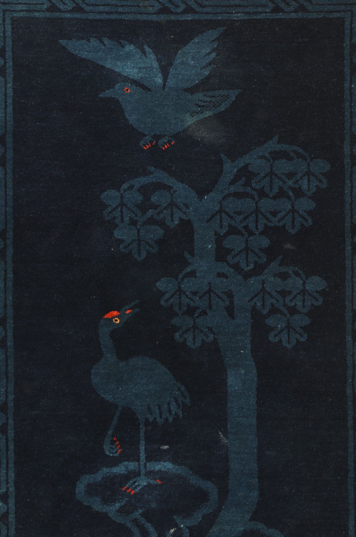 Detail a: Antiker Pao Tow, China, um 1910, Wolle geknüpft auf Baumwolle, ca. 160 x 99 cm, EHZ: 2(ein kleiner Riss am Rand).