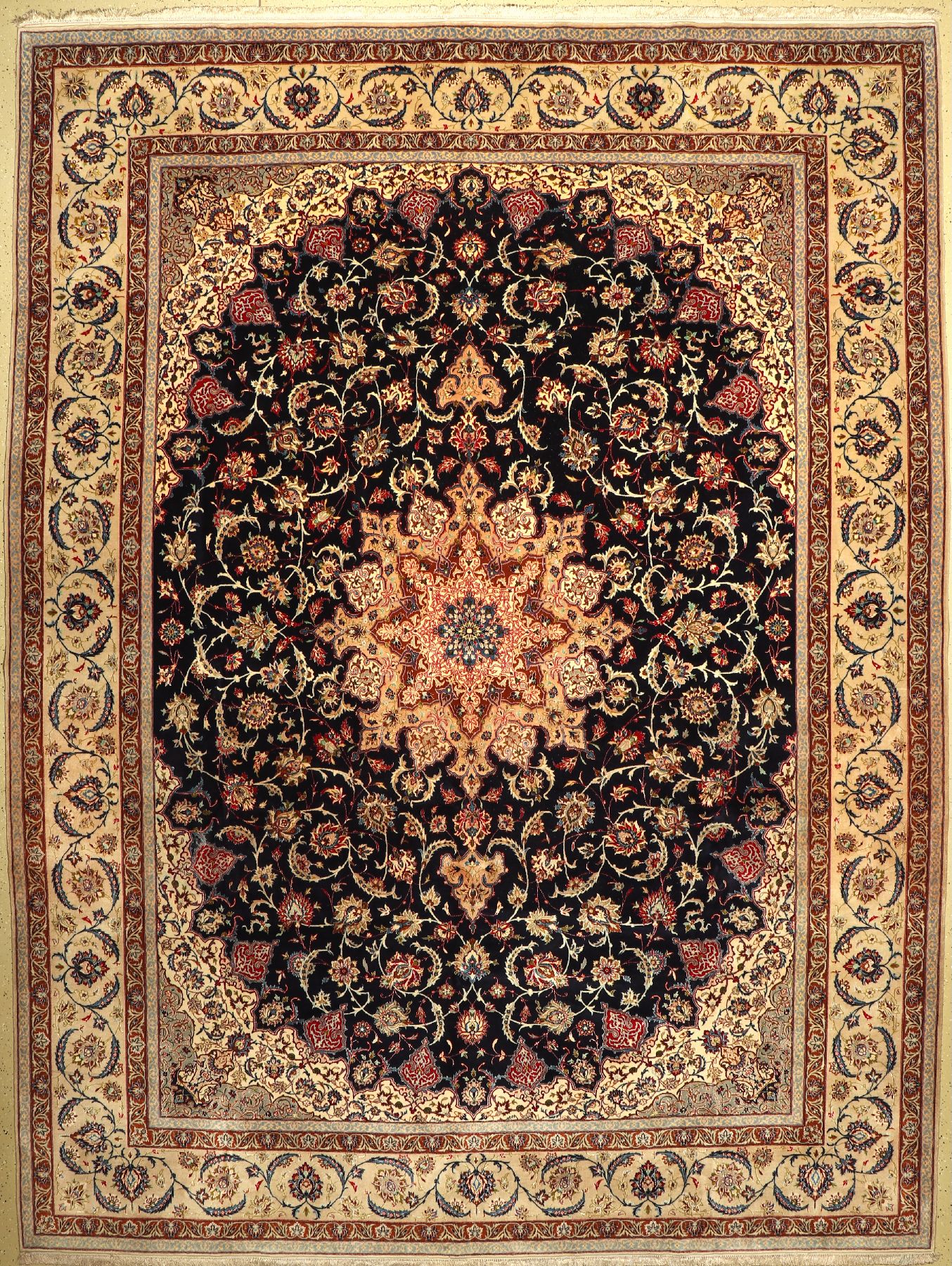 Esfahan fein alt, Persien, um 1940/1950, Korkwolle mit und auf Seide, ca. 406 x 305 cm,EHZ: 2-3