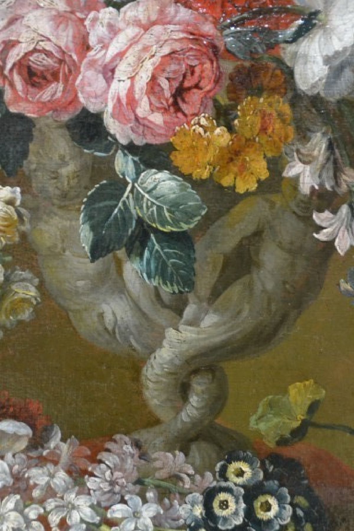 Detail d: Umkreis: Gaspar Peeter II Verbruggen, 1664 Antwerpen - 1730 ebenda, opulentes Blumenstillleben mit Rosen, Lilien, Hibiskusblüten, figurale Vase in ...