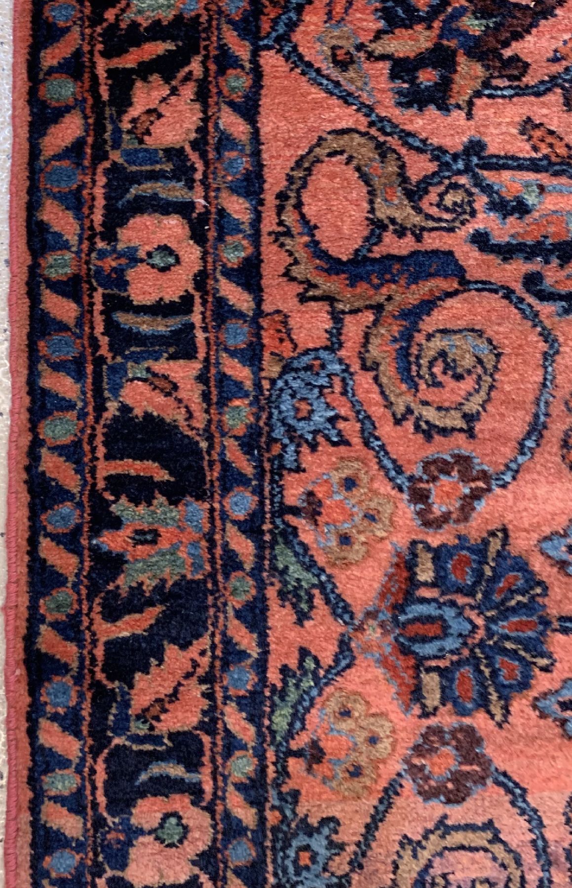 Detail f: Antiker Lilian, Persien, um 1910, Wolle geknüpft auf Baumwolle, ca. 505 x 78 cm, EHZ: 2(guter Zustand).