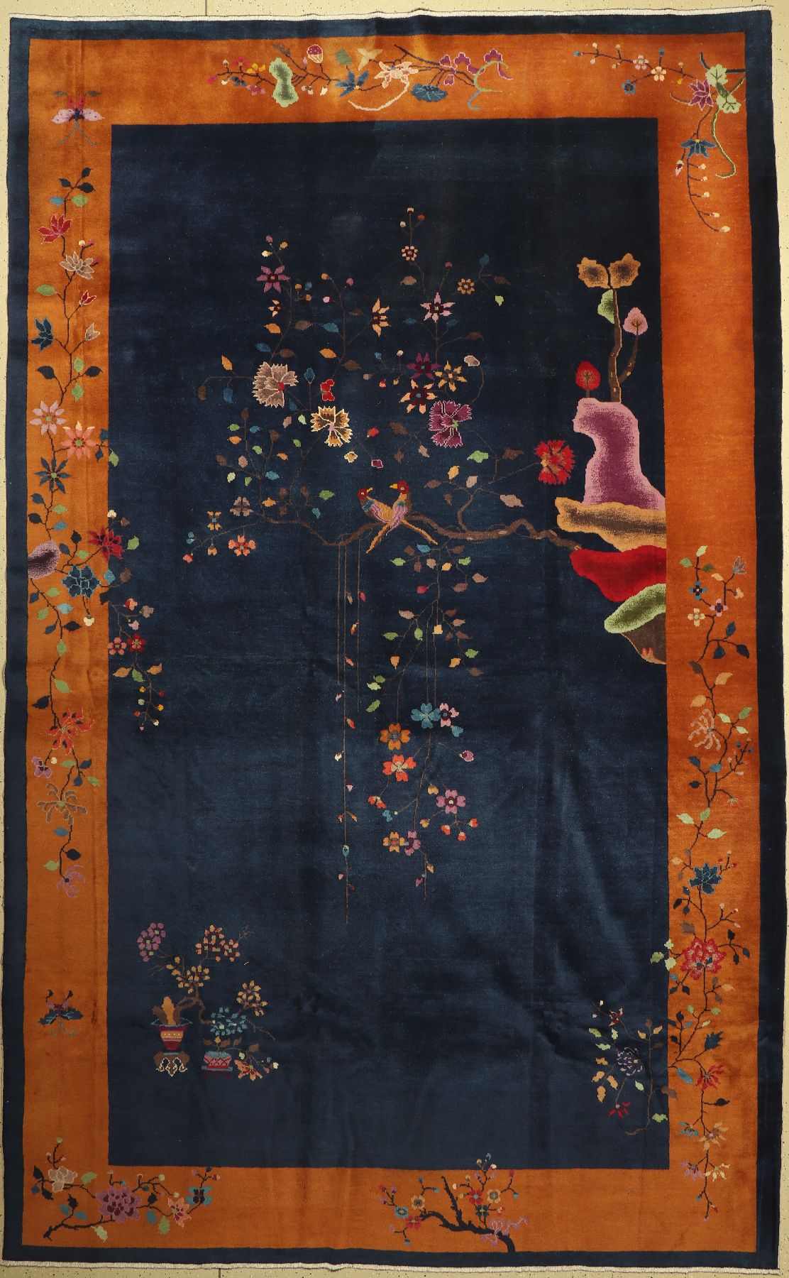 Antiker Peking, China, um 1910, Wolle geknüpft auf Baumwolle, ca. 440 x 274 cm, EHZ:2(guter Zustand).