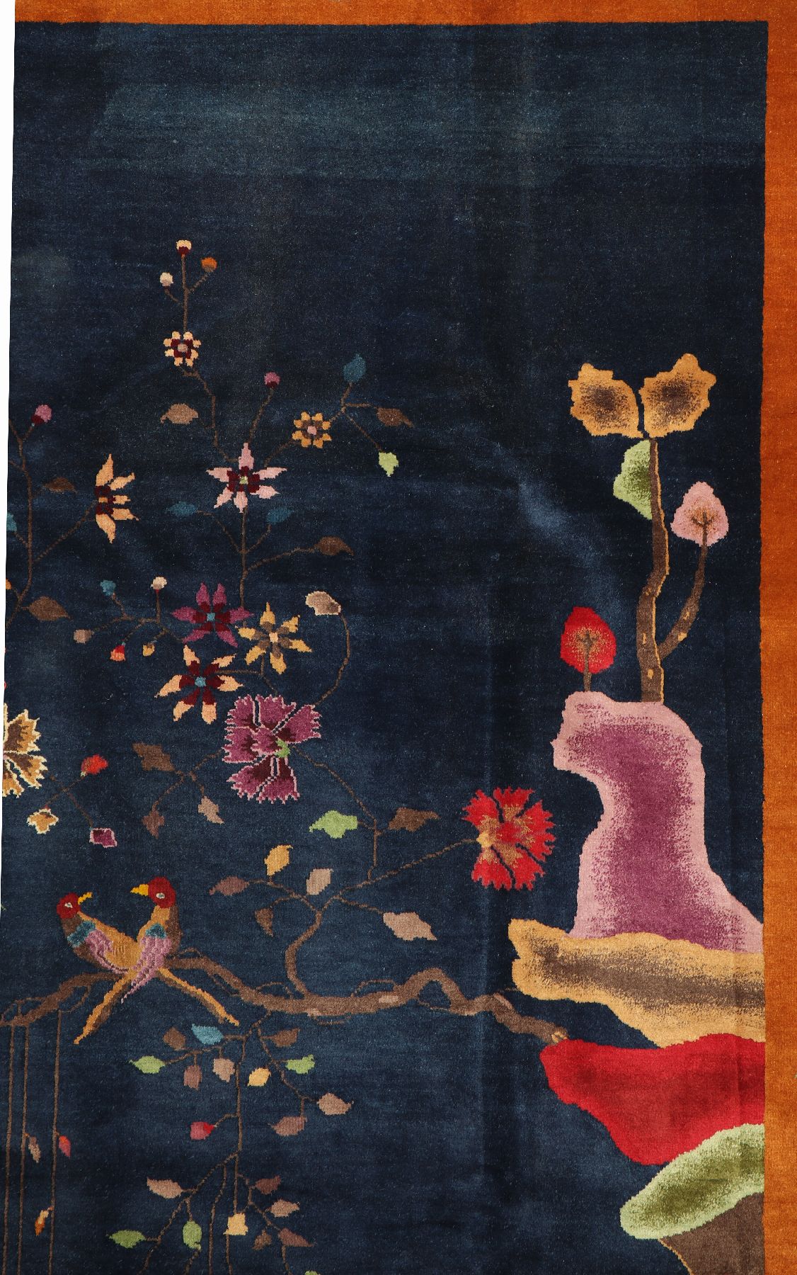 Detail b: Antiker Peking, China, um 1910, Wolle geknüpft auf Baumwolle, ca. 440 x 274 cm, EHZ:2(guter Zustand).