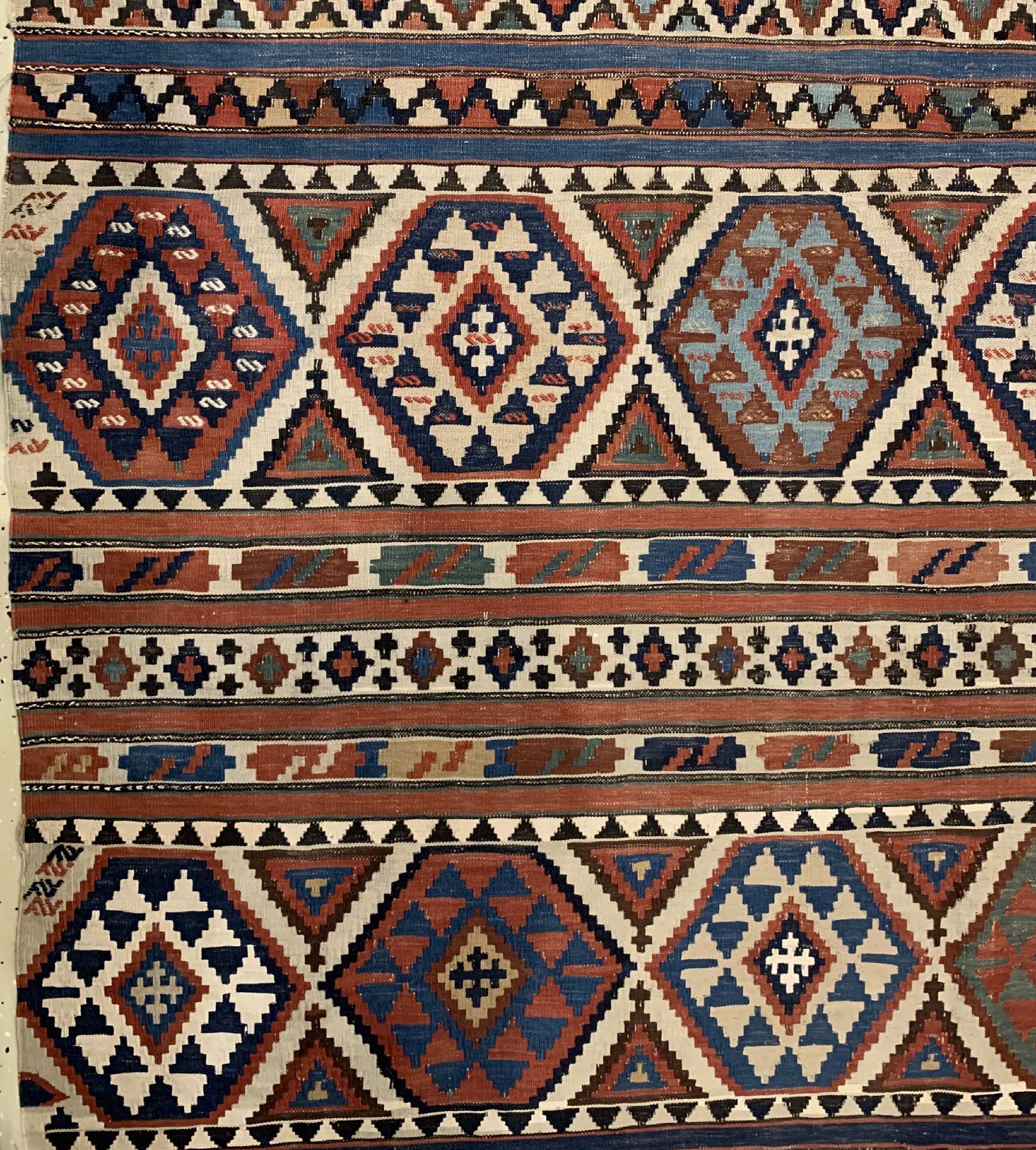 Detail d: Antiker Schirwan Kelim, Kaukasus, 19. Jhd, Wolle gewebt auf Wolle, ca. 254 x 150 cm, EHZ:3