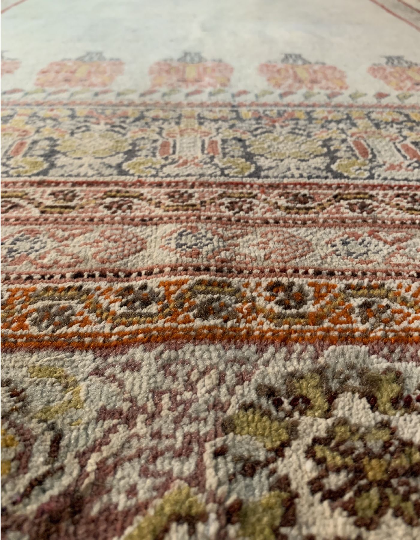 Detail e: Antiker Panderma, Türkei, um 1900, Wolle geknüpft auf Baumwolle, ca. 208 x 145 cm, EHZ:4