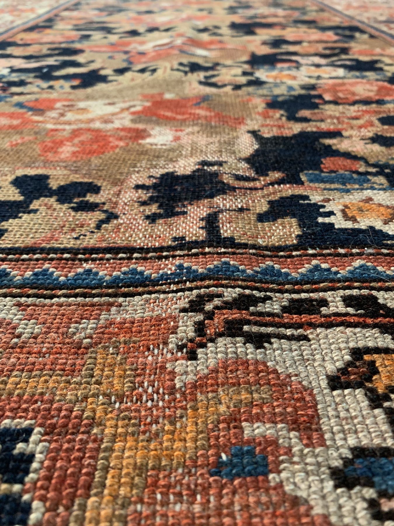 Detail d: Antiker Malayer, Persien, datiert 1314(1894), Wolle geknüpft auf Baumwolle, ca. 192 x 120 cm, EHZ: 3(gleichmäßig dünn)
