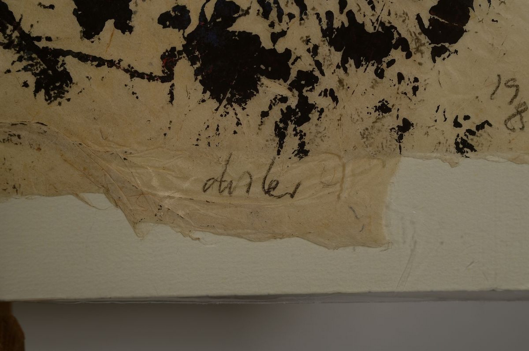 Detail a: Martin Disler, 1949-1996, Ohne Titel, Mischtechnik auf dünnem Papier, signiert und dat. 1989, Ränder ungleich und geknickt, ca. 52x77cm