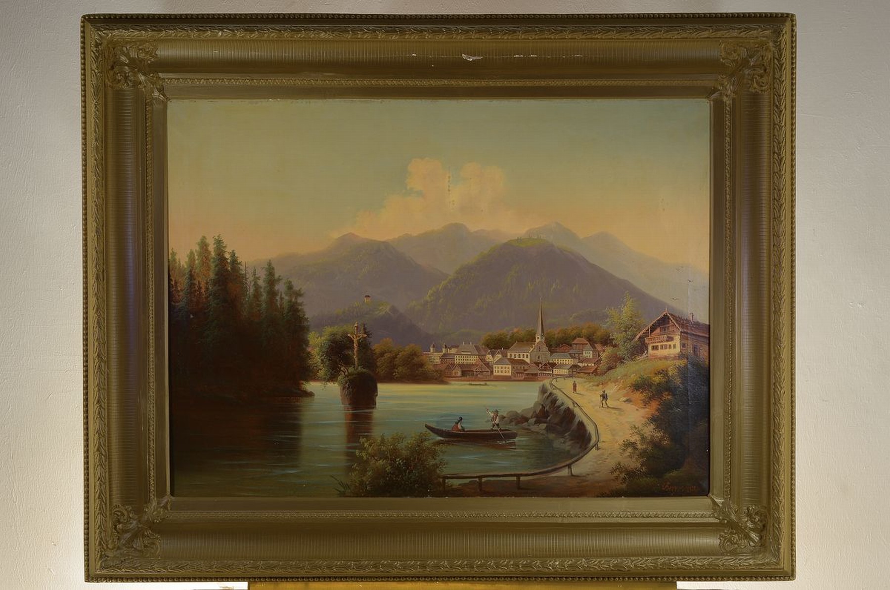 Detail k: Bergmann, Künstler der 2.Hälfte des 19.Jh., Mittelgebirgslandschaft am See, wohl Region Salzkammergut, vordergründig markanter Kreuzstein im See, ...