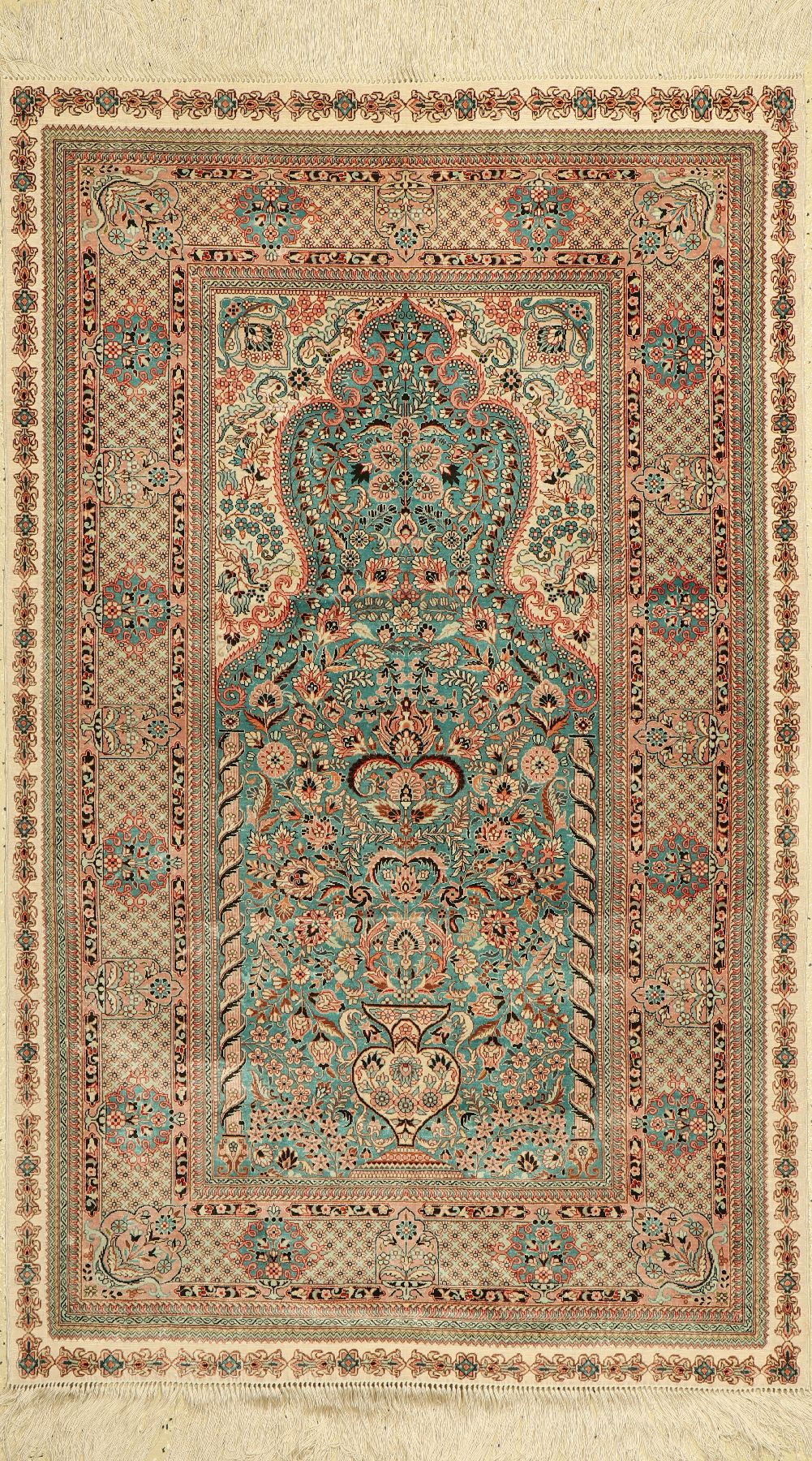 Hereke Seide fein, China, ca. 40 Jahre, reine Naturseide, ca. 152 x 94 cm, EHZ: 2