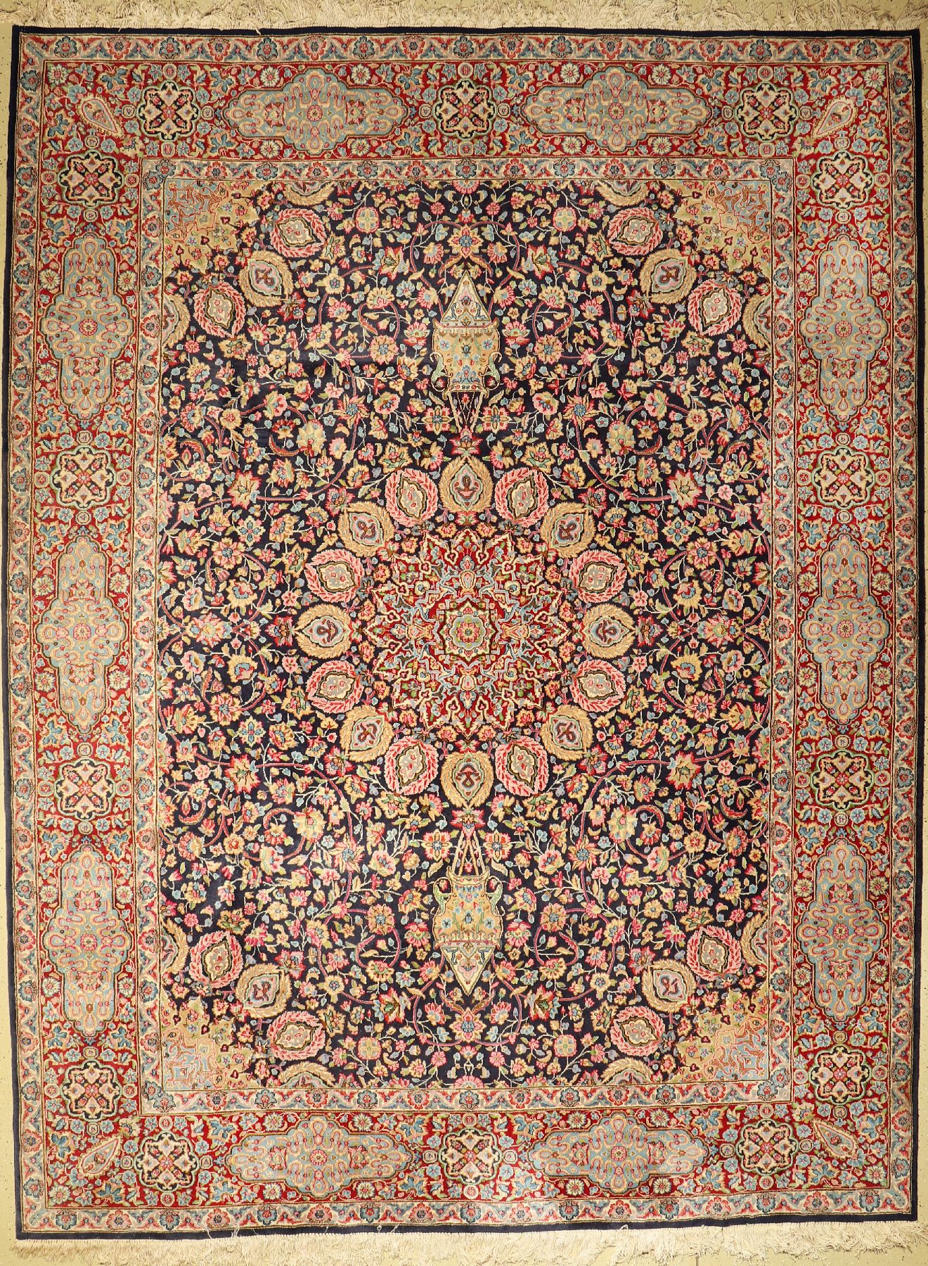 Kerman, Persien, ca. 50 Jahre, Wolle auf Baumwolle, ca. 383 x 296 cm, EHZ: 2