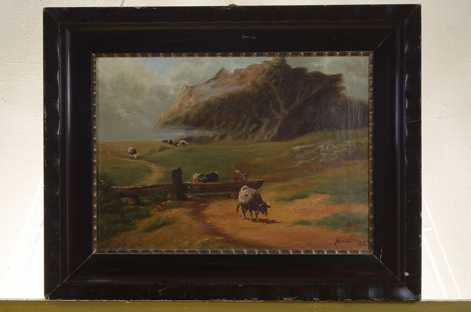 Detail k: R. Wolf, datiert 25, Tiere auf der Weide, Öl/Lwd, re. u. signiert und datiert, l. Alters- und Gebr.schäden, ca. 32 x 46 cm, Rahmen l. besch., l. ...