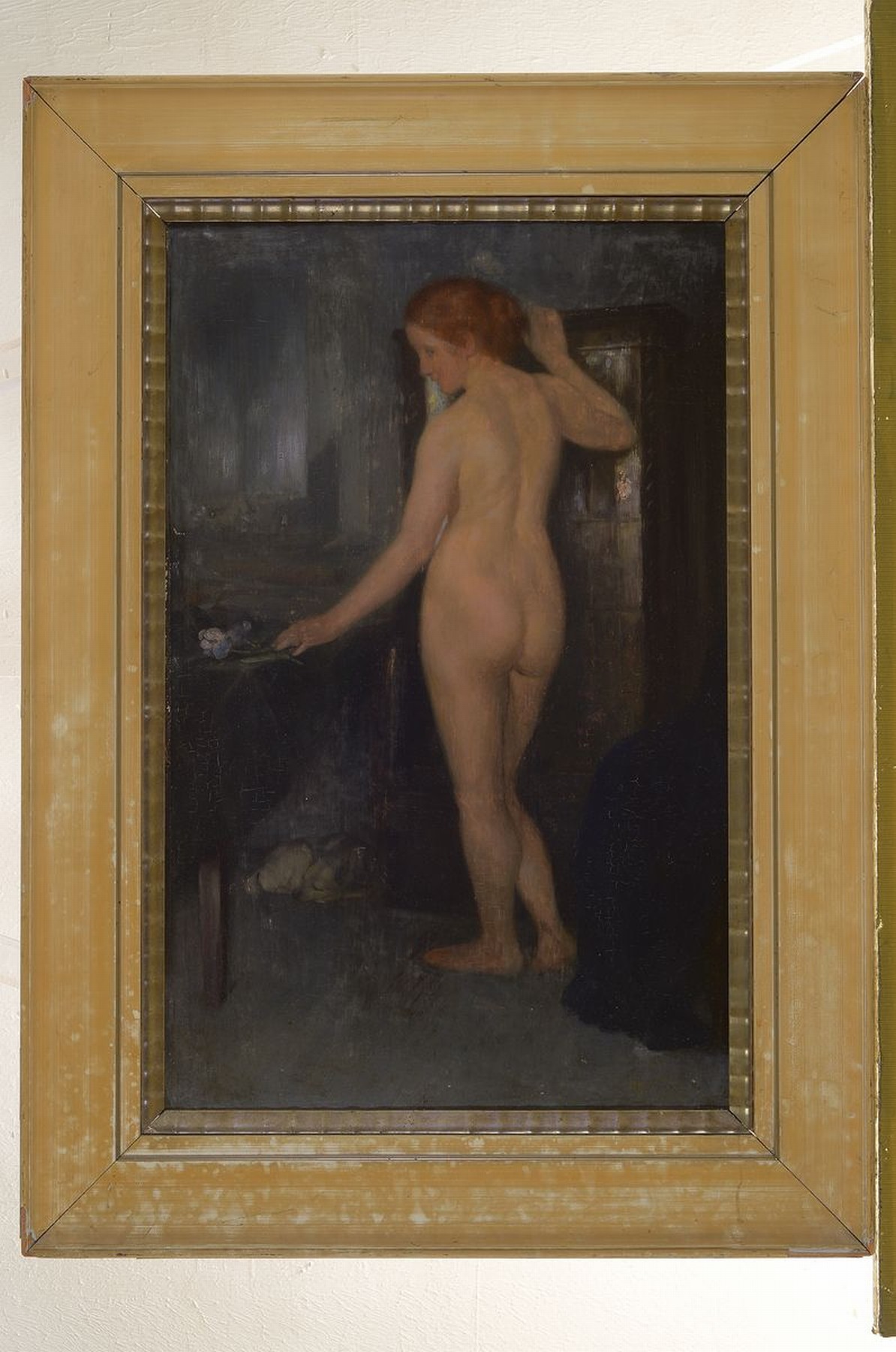 Detail k: Hermann Neuhaus, 1863 Barmen - 1941 Wolfratshausen, Interieur mit stehendem Rückenakt, Öl/Holz, rechts unten signiert: H. Neuhaus 1907, ca. ...