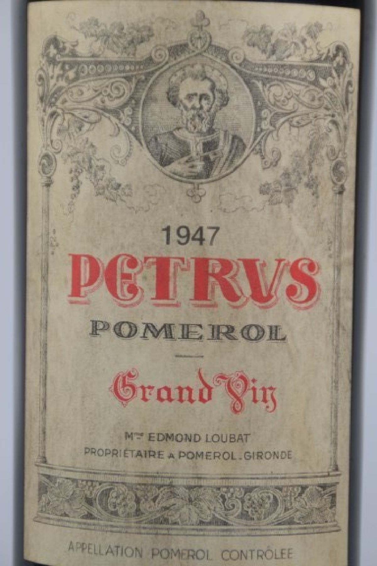 Detail a: 1 Magnumflasche, Chateau Petrus Pomerol, 1947 , Pomerol-Gironde, ca. 150 cl, Top Shoulder,Kapsel u. Etikett mit Alterssp.
