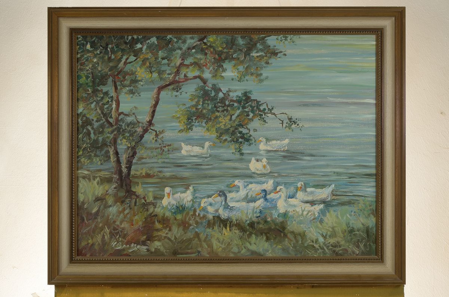 Detail k: Kenneth Baker, 1921 - 1996, britischer Kunstmaler, Uferlandschaft mit Entengruppe, links unten signiert, Öl/Hartfaserplatte, R., ca. 52x69/73x79 cm