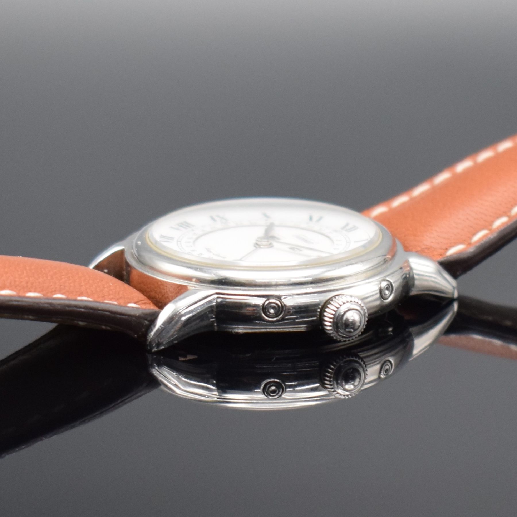 Detail b: TABBAH Armbanduhr Day-Date Serie Personal, Schweiz 1990er Jahre, quarz, Edelstahlgeh., Boden 6-fach verschr., emailfarb. Zifferbl. m. röm. Std., ...