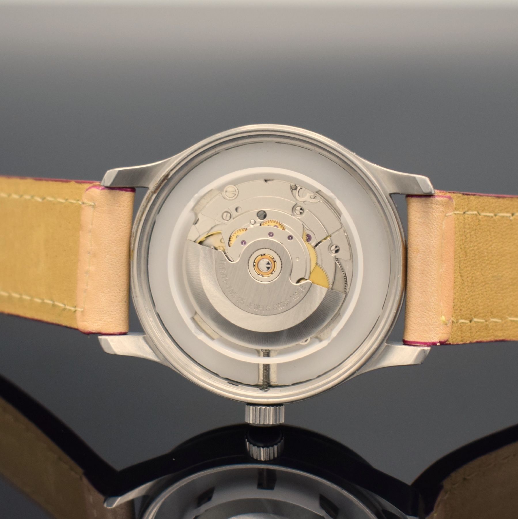 Detail e: Konvolut 4 moderne Armbanduhren, alle Automatik, Schweiz um 2000, 1 x Raymond Weil, Edelst.-Boden aufgedr., 25 St., Kal. ETA 2824 -2, D. ca. 34 mm, 1 ...