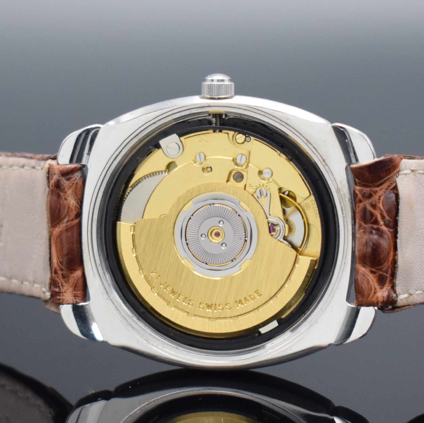 Detail k: Konvolut 4 moderne Armbanduhren, alle Automatik, Schweiz um 2000, 1 x Raymond Weil, Edelst.-Boden aufgedr., 25 St., Kal. ETA 2824 -2, D. ca. 34 mm, 1 ...