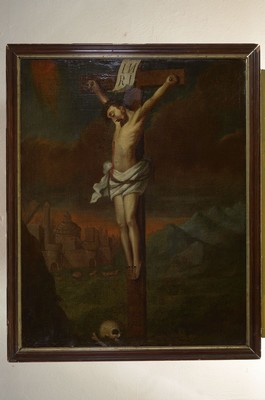26316196k - Unknown, probably South German artist, end of the 17th century, crucifixion, moment of the climax of the Passion of the incoming death of Christ, expressive depiction of the escaping blood and the crucifixion wounds, in the background a backdrop of Jerusalem, oil / canvas, older restoration, damages of age, approx. 86 x 68 cm