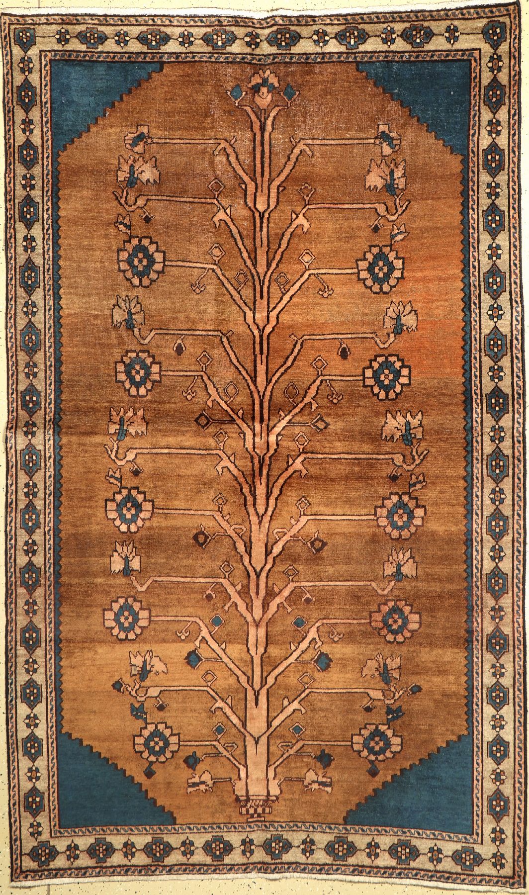 Lebensbaum Bachtiar, Persien, um 1950, Wolle auf Baumwolle, ca. 262 x 157 cm, EHZ: 4