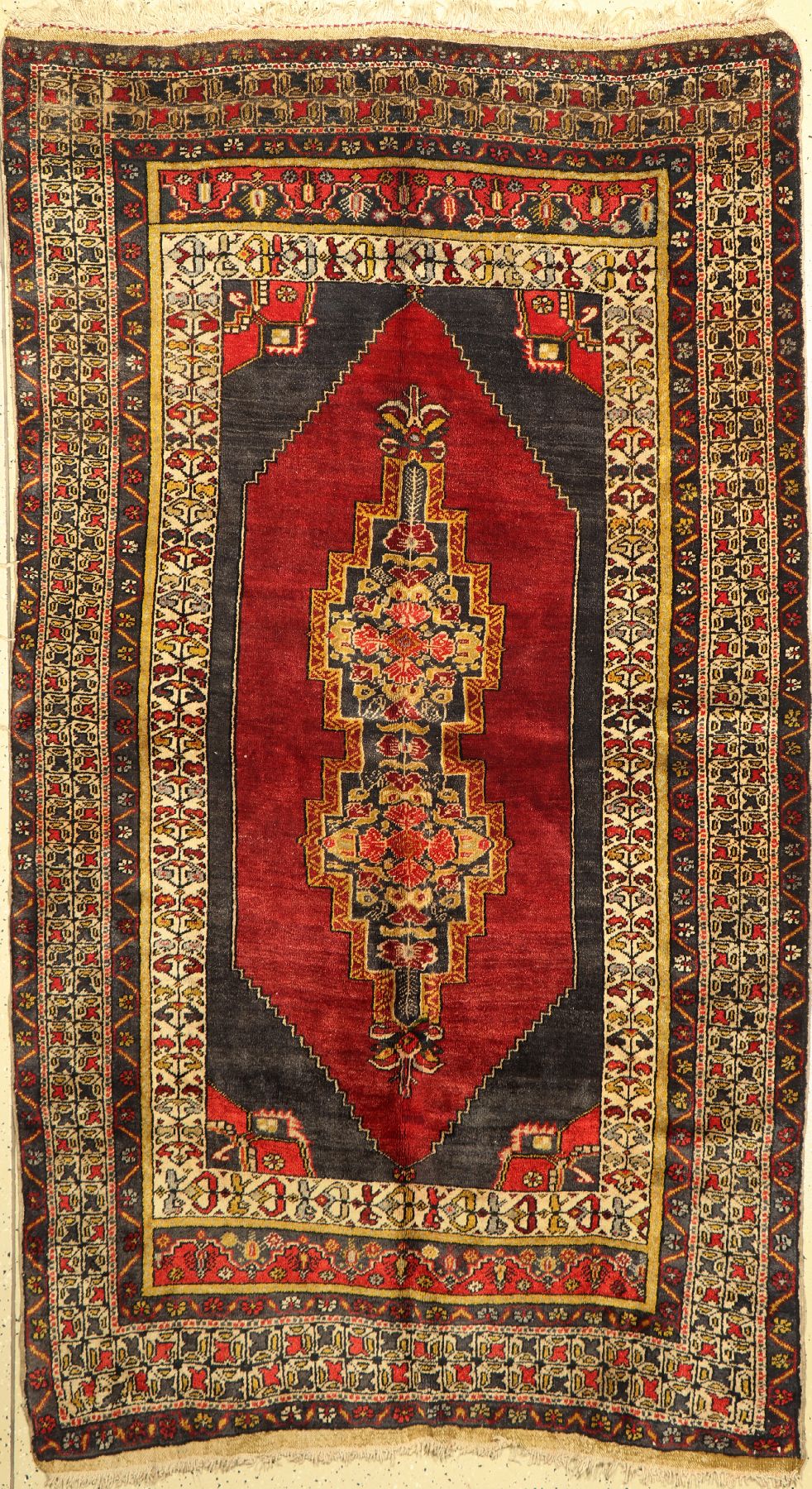 Taspinar alt, Türkei, um 1940, Wolle auf Wolle, ca. 236 x 140 cm, EHZ: 2-3