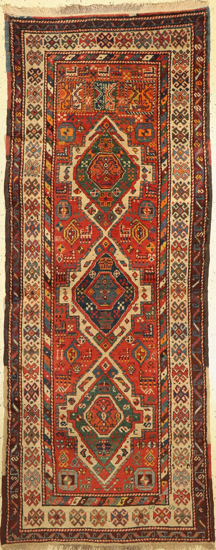 Kurdischer Dorfteppich, Türkei, um 1900, Wolle auf Wolle, ca. 292 x 115 cm, EHZ: 3