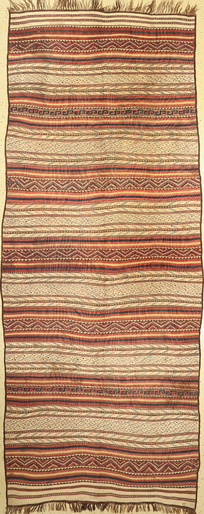 Usbekischer Kelim, Usbekistan, um 1930, Wolle auf Wolle, ca. 372 x 147 cm, EHZ: 2(fleckig)