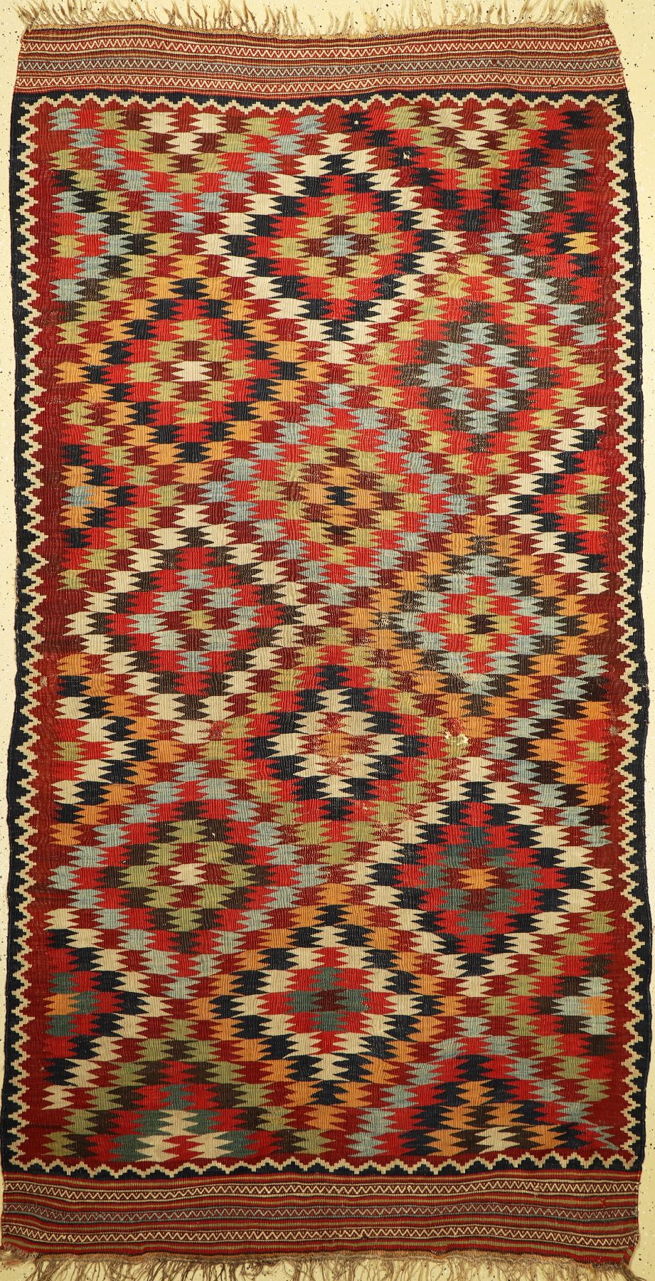 Antiker Weramin Kelim, Persien, 19. Jhd, Wolle auf Wolle, ca. 267 x 144 cm, EHZ: 3(paarkleine Löcher).