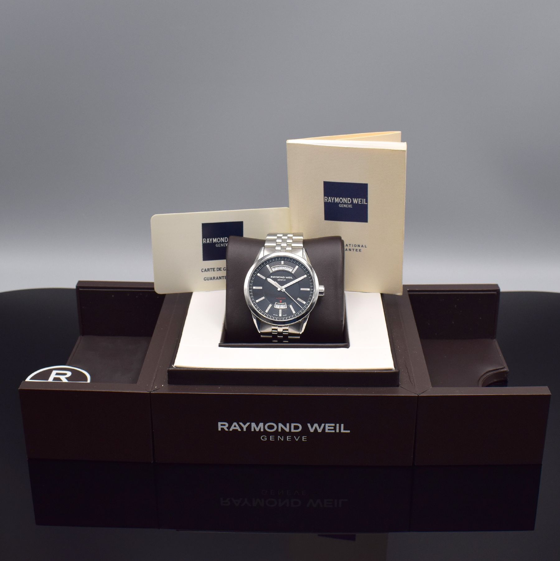Detail h: RAYMOND WEIL Freelancer Herrenarmbanduhr in Stahl, Automatik, Ref. 2720, beids. vergl. Geh., Boden 4-fach verschr., orig. Gliederband m. dopp. ...