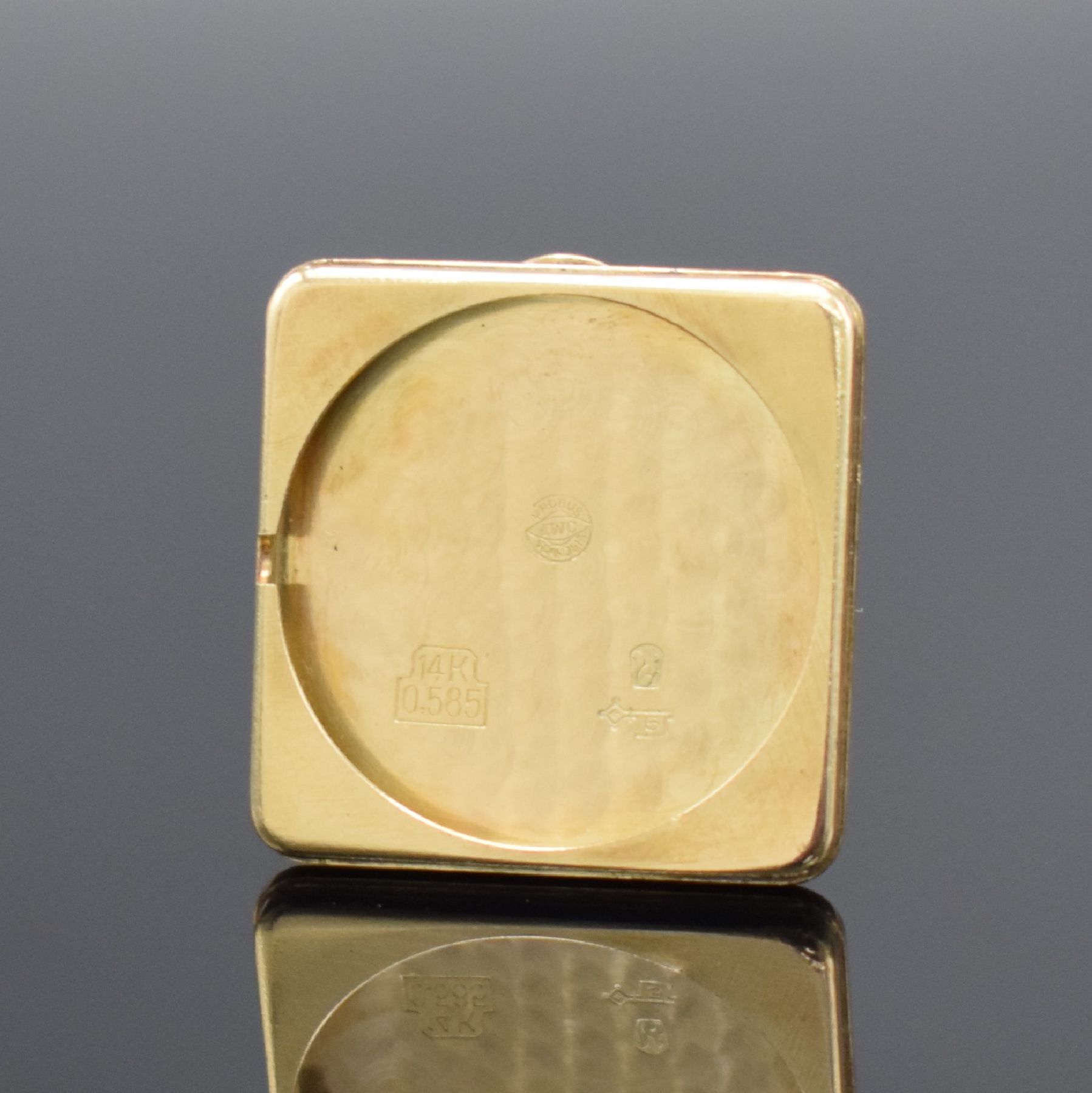 Detail g: IWC Armbanduhr in GG 585/000 mit Kaliber 62, Schweiz um 1940, Handaufzug, 2-teil. Gehäuse m. ausgefallenen Bandanst., Boden aufgedr., schwarzes ...
