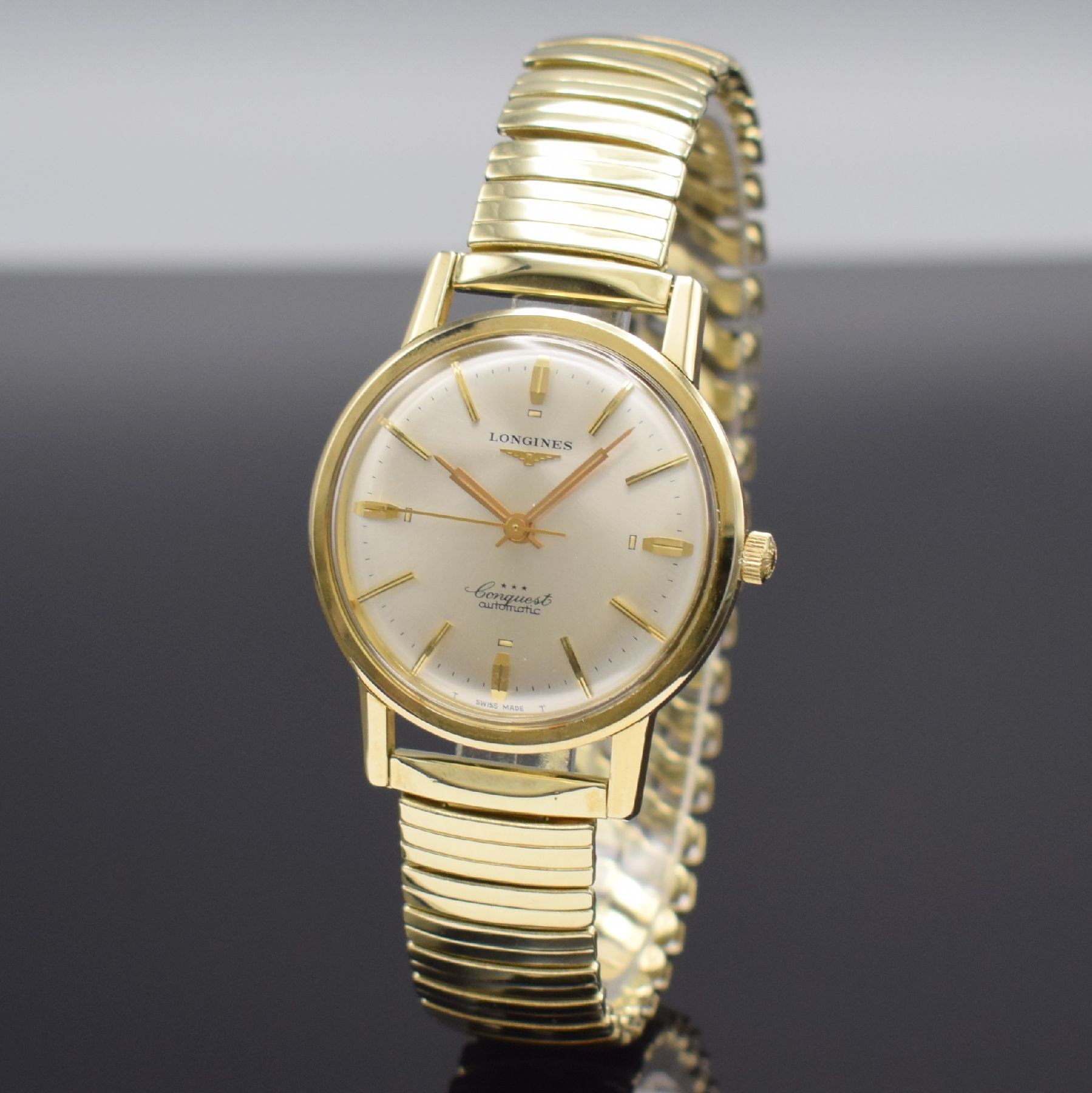 Detail b: LONGINES Conquest Ref. 9022 Herrenarmbanduhr, Schweiz um 1966, Automatik, 3-teil. Stahlgeh. m. Goldhaube, verschr. Stahlboden m.Goldplakette, orig. ...