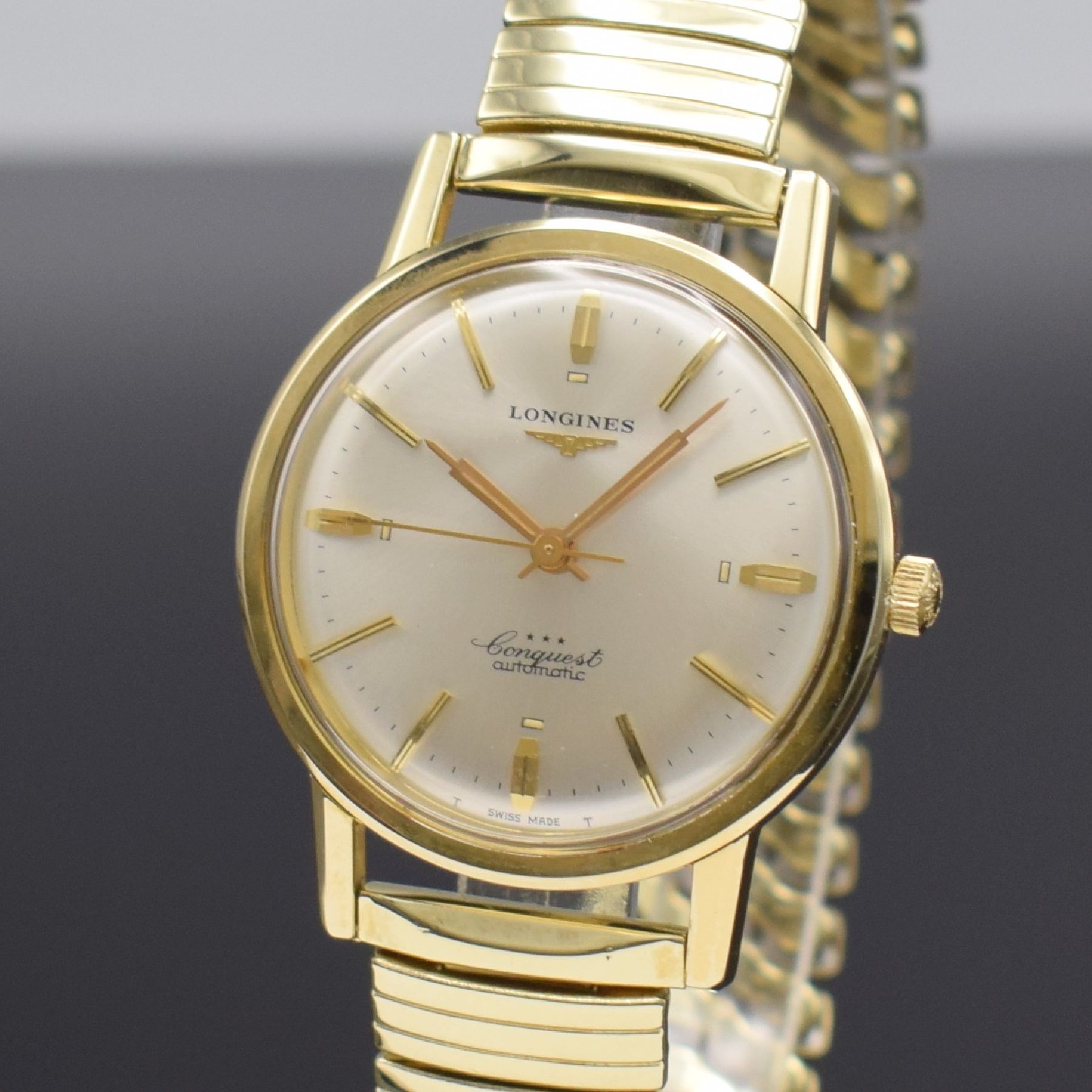 Detail c: LONGINES Conquest Ref. 9022 Herrenarmbanduhr, Schweiz um 1966, Automatik, 3-teil. Stahlgeh. m. Goldhaube, verschr. Stahlboden m.Goldplakette, orig. ...