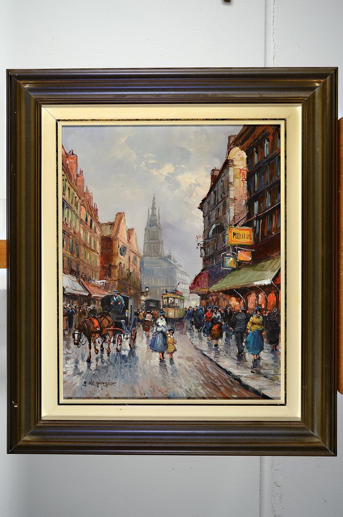 Detail k: Guglielmo de Giorgio, 1934-1994, italienischer Künstler, belebte Straßenszene, wohl Brügge mit Blick auf die Liebfrauenkirche, links unten ...