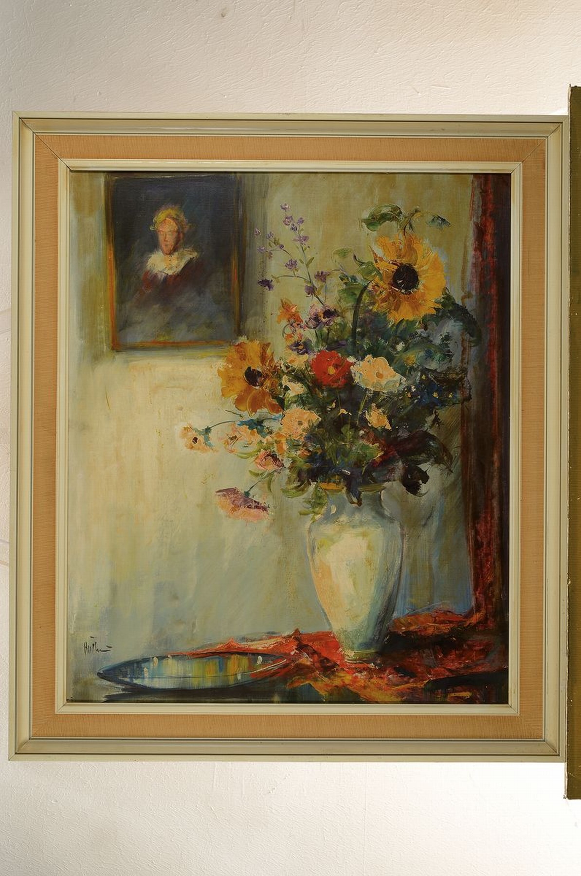 Detail k: Willi Holtmann, 1900 Duisburg-1984 Wiesbaden, Stillleben mit Blumen in der Vase, Schale und Gemälde an der Wand, Öl/Lwd, links unten signiert, ca. ...