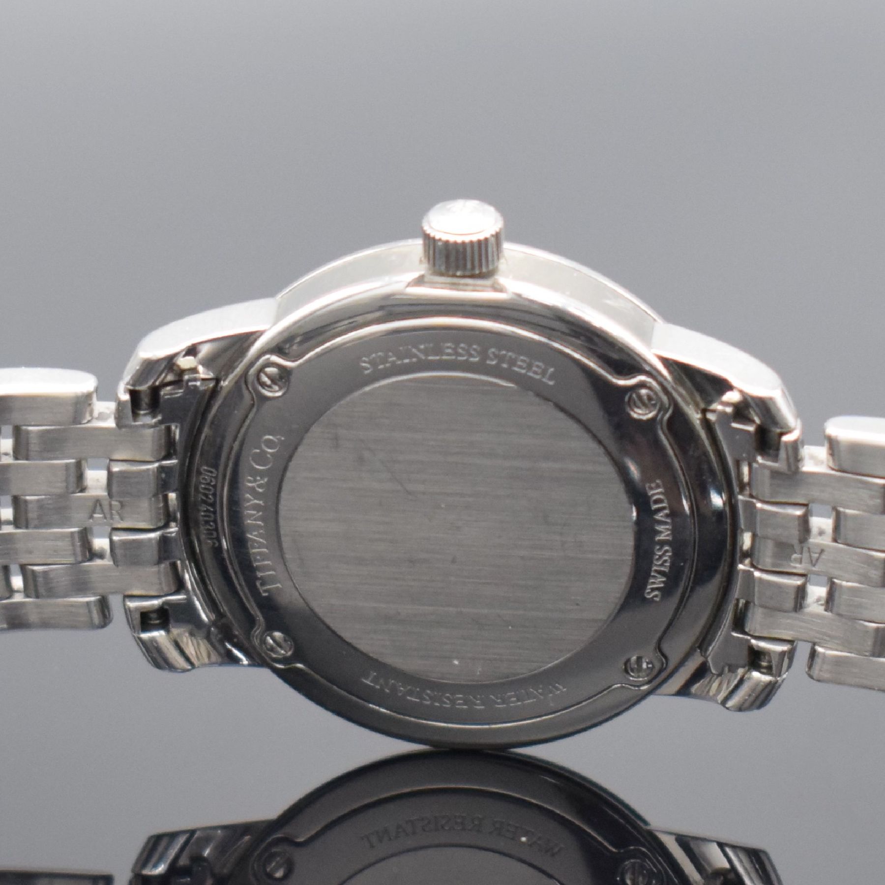Detail f: TIFFANY MARK Damenuhr mit Mondphase in Edelstahl, Schweiz um 2009, quarz, 4-fach verschr. Geh., orig. Band m. dopp. Faltschl., silb. Zifferbl., silb. ...