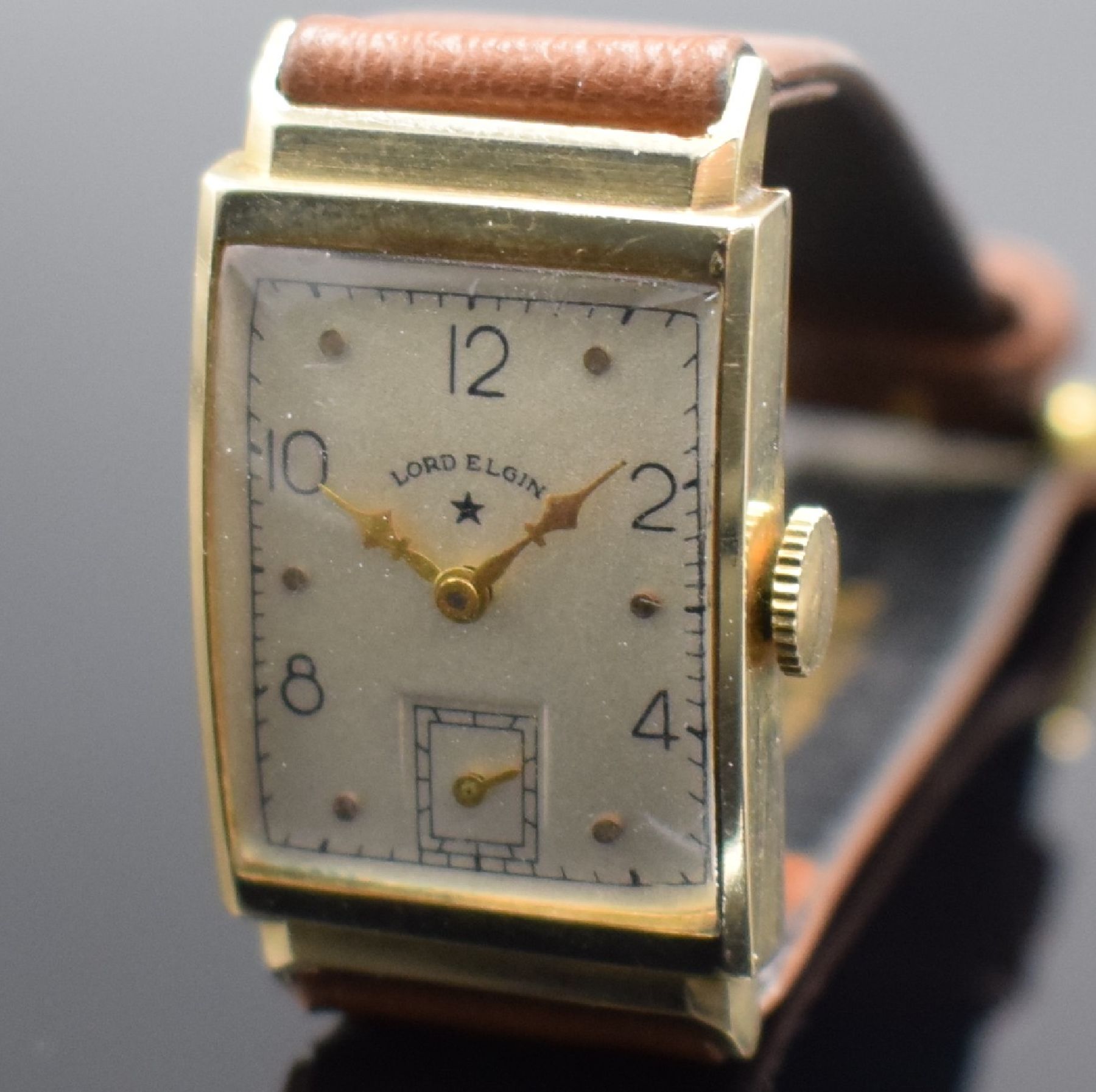 Detail b: LORD ELGIN, BULOVA, HAMILTON 3 Armbanduhren, USA um 1940, Handaufzug, 1.) Lord Elgin in GG 585/000, Kal. 559, M. ca. 27 x 20 mm, Überh. fäll., EZ ...