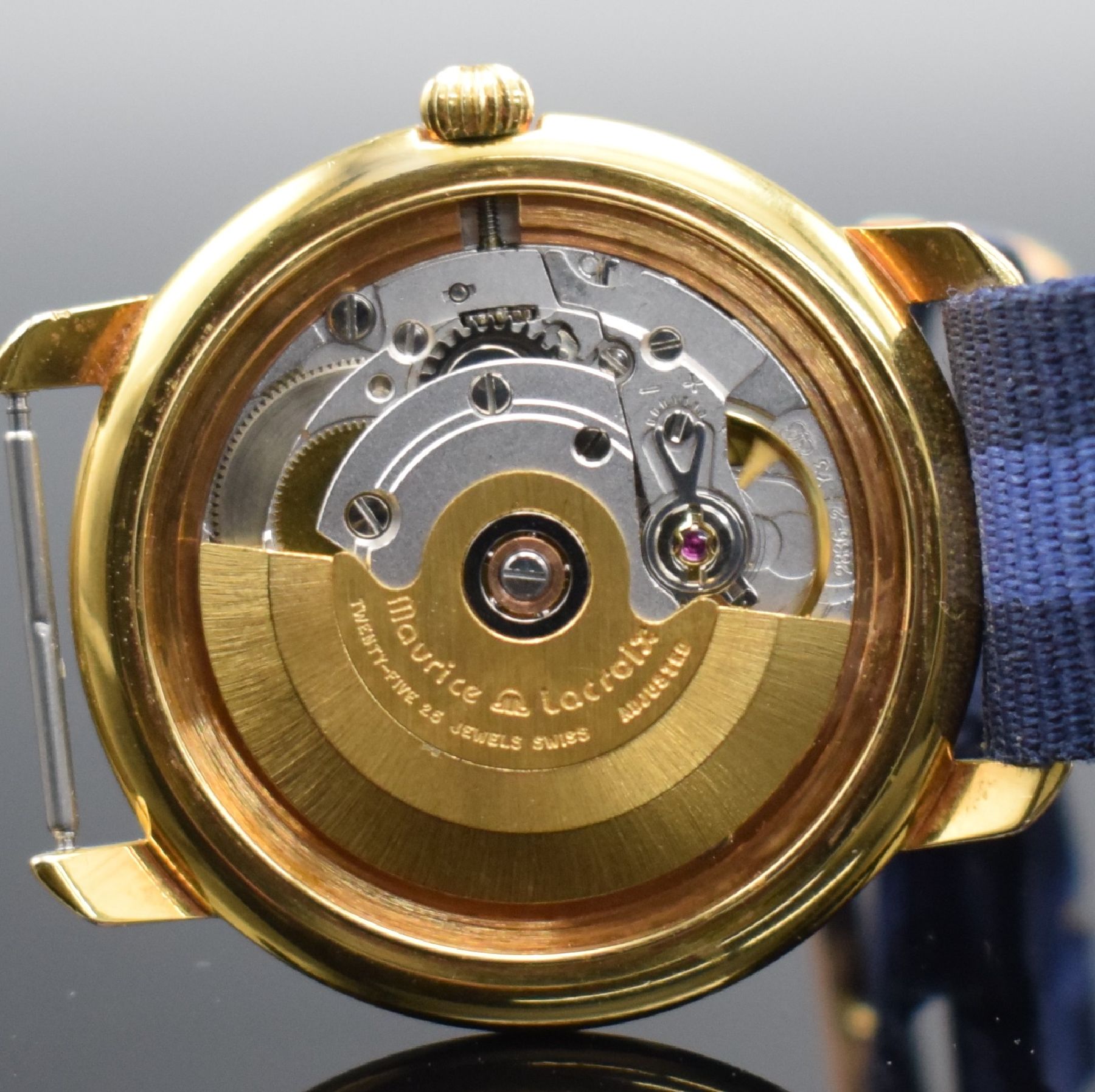 Detail g: MAURICE LACROIX Herrenarmbanduhr, Schweiz um 1990, Automatik, Ref. 09329, verg. Geh., Stahlboden aufgedr., silb. guill. Zifferbl. mit arab. Zahlen, ...