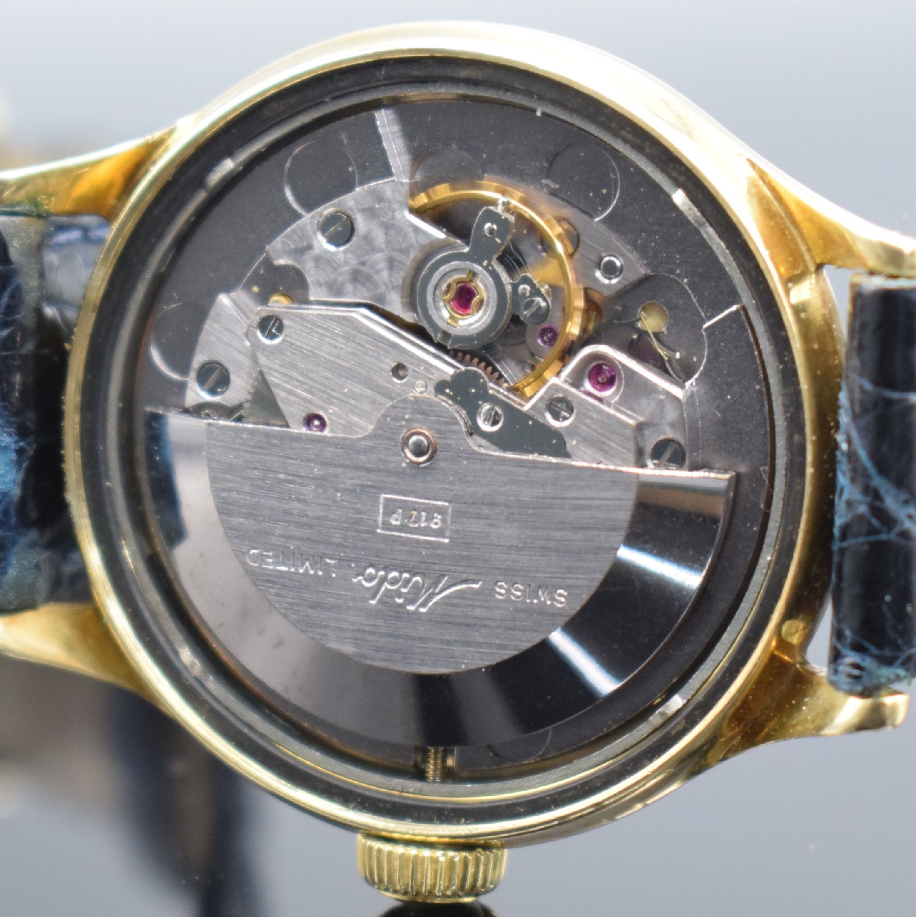 Detail g: MIDO Multifort Herrenarmbanduhr in GG 585/000, Schweiz um 1960, Automatik, 2-teil. Geh., Boden geschr., orig. Krone, gold. Zifferbl. m. aufges. ...