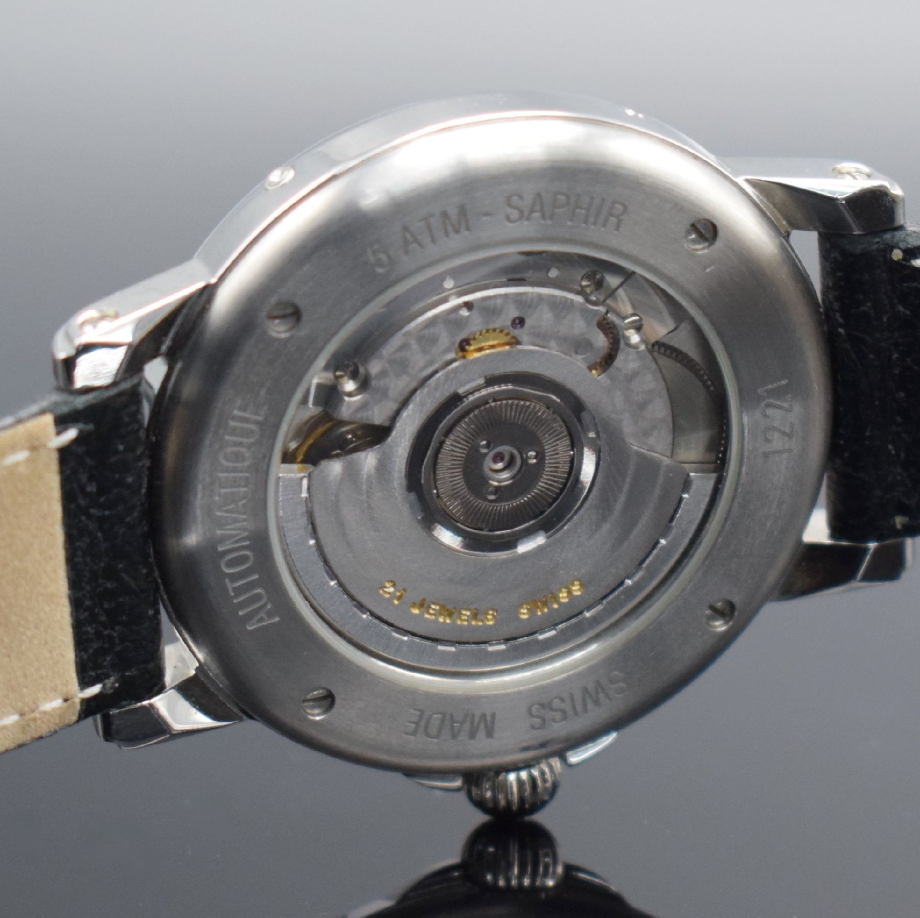 Detail f: BORDEAUX Herrenarmbanduhr mit Vollkalender, Schweiz um 2000, Automatik, beids. vergl. Edelstahlgeh., Boden 4-fach verschr., Korrekturdr. im Geh. ...