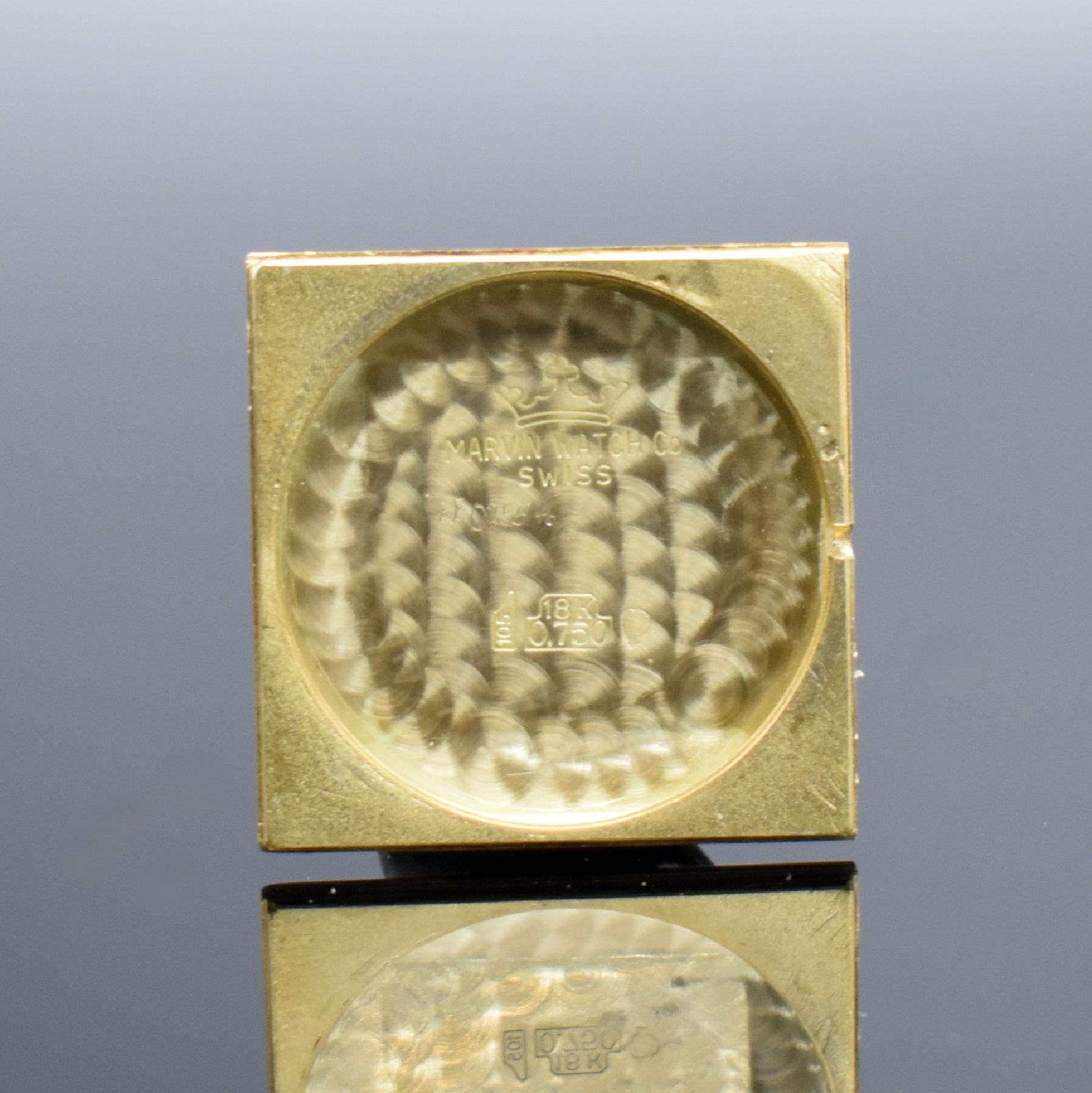 Detail f: MARVIN Herrenarmbanduhr in GG 750/000, Schweiz um 1965, Handaufzug, 2-teil. Geh., Boden aufgedr., gold. Zifferbl. m. aufges. Std.-Ind., gold. Zeiger, ...