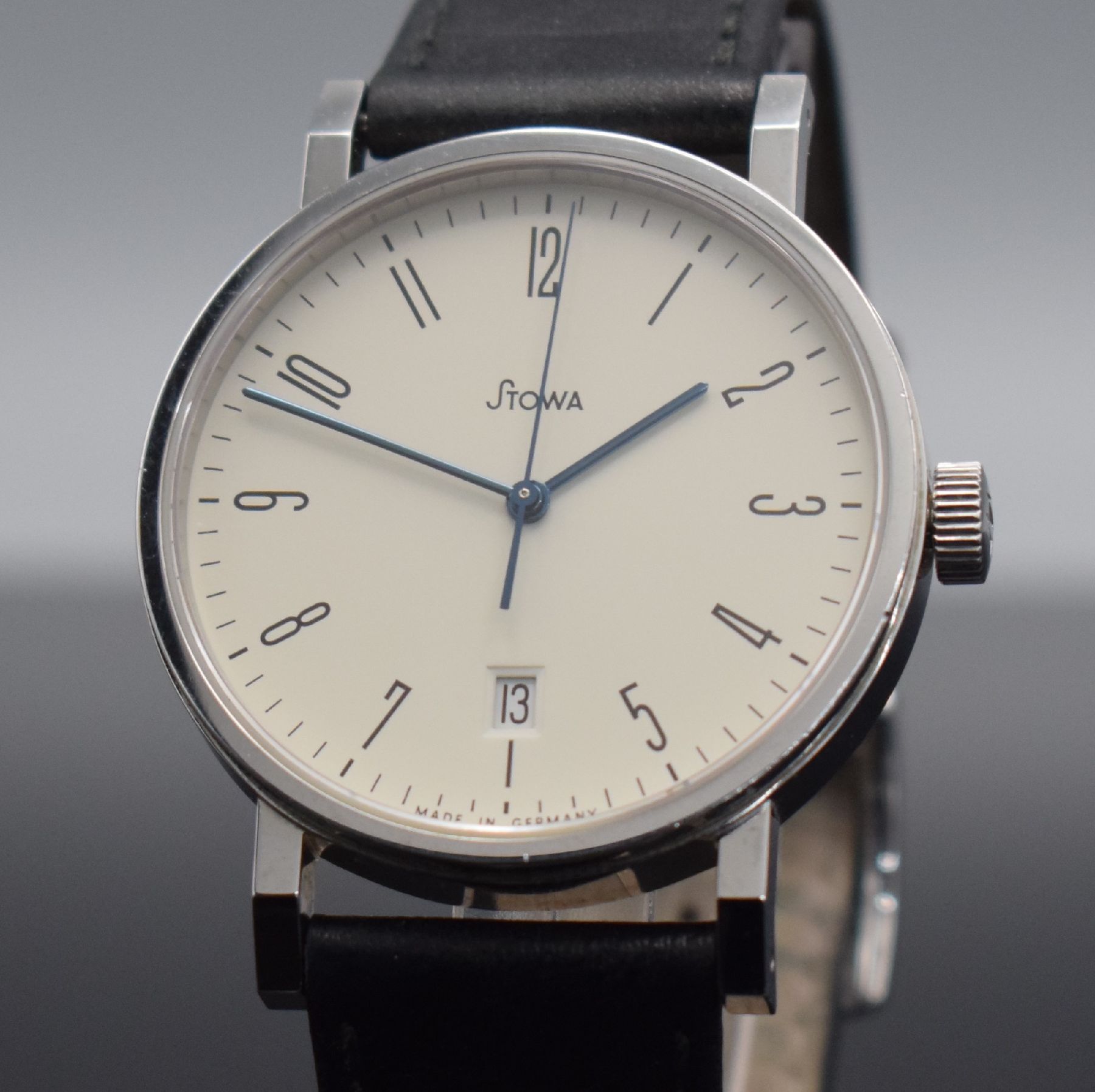 Detail c: STOWA Antea Edition Museum Herrenarmbanduhr, Deutschland um 2007, Automatik, beids. vergl. Edelstahlgeh., Boden 6-fach verschr., orig. Lederband m. ...