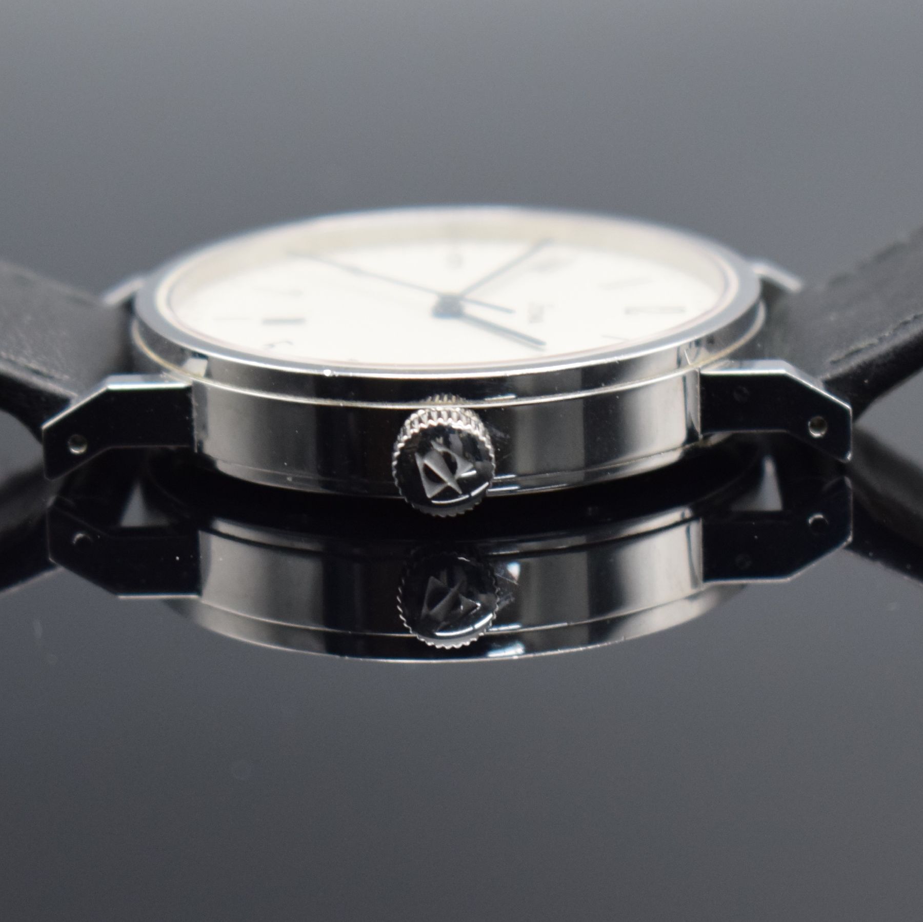 Detail e: STOWA Antea Edition Museum Herrenarmbanduhr, Deutschland um 2007, Automatik, beids. vergl. Edelstahlgeh., Boden 6-fach verschr., orig. Lederband m. ...
