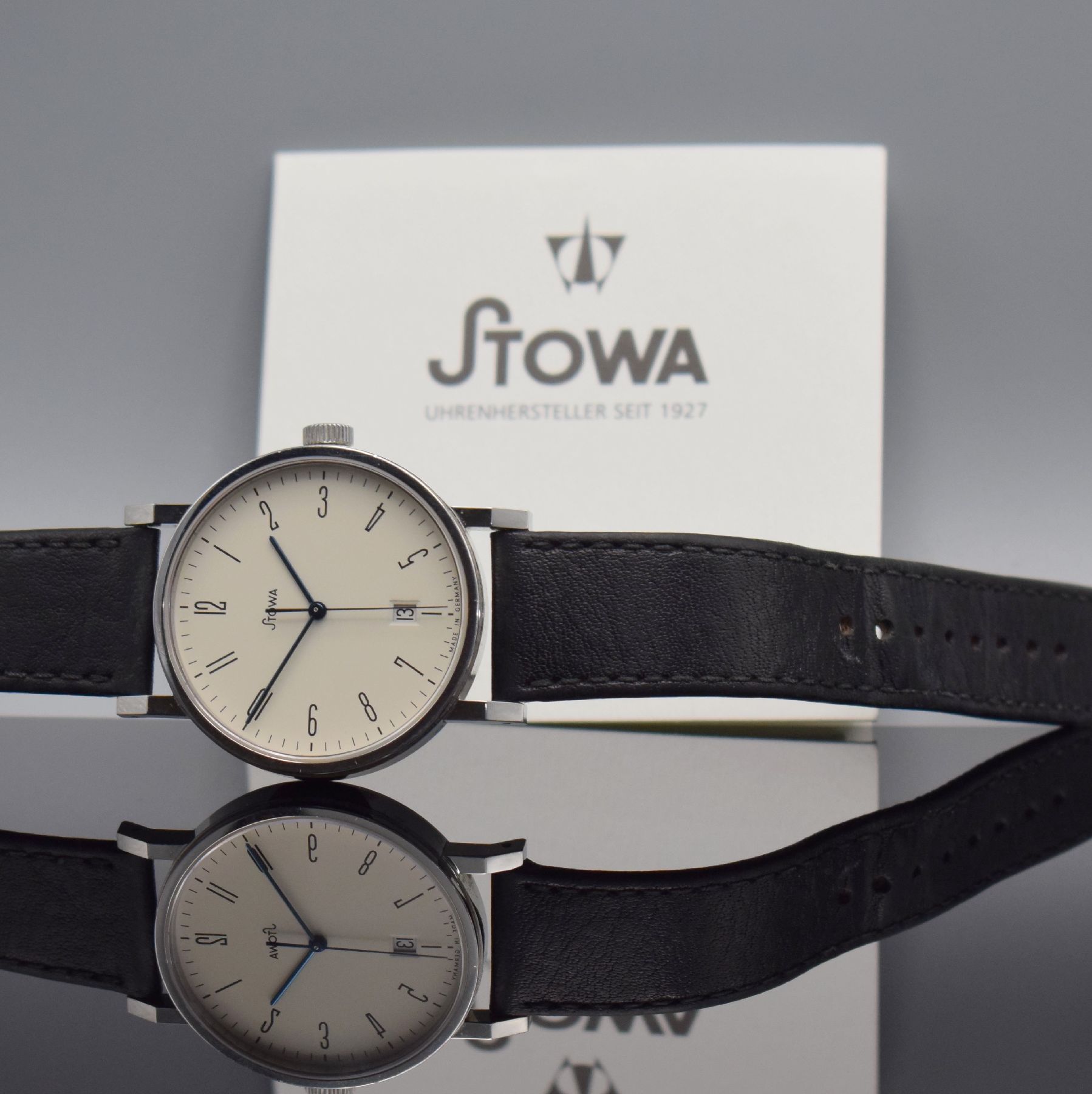 Detail g: STOWA Antea Edition Museum Herrenarmbanduhr, Deutschland um 2007, Automatik, beids. vergl. Edelstahlgeh., Boden 6-fach verschr., orig. Lederband m. ...
